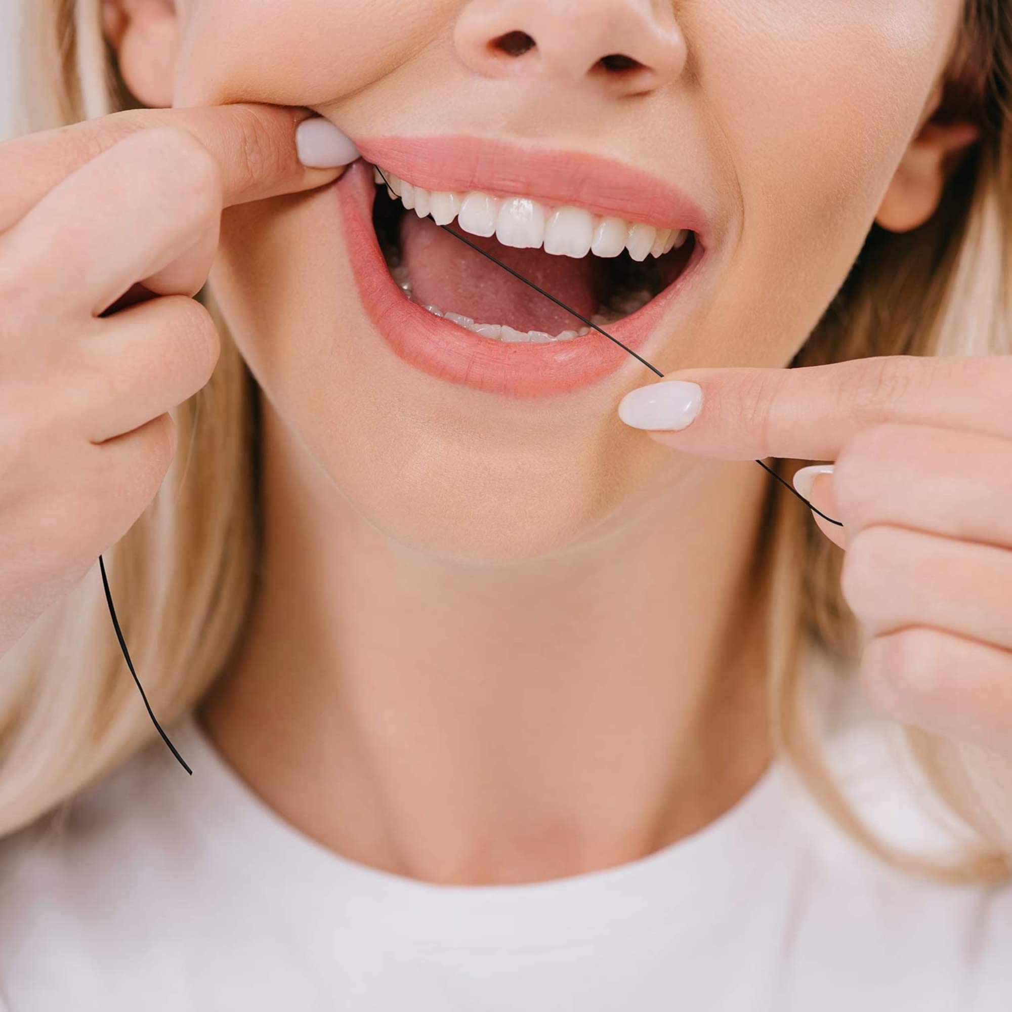 Seda Dental EcoYou – Sostenible, De Carbón Activo de Bambú, En Botella de Vidrio, Sin Plástico, Reutilizable, Vegano, Resistente, Sabor Menta, Limpieza Dental Ecológica, Negro