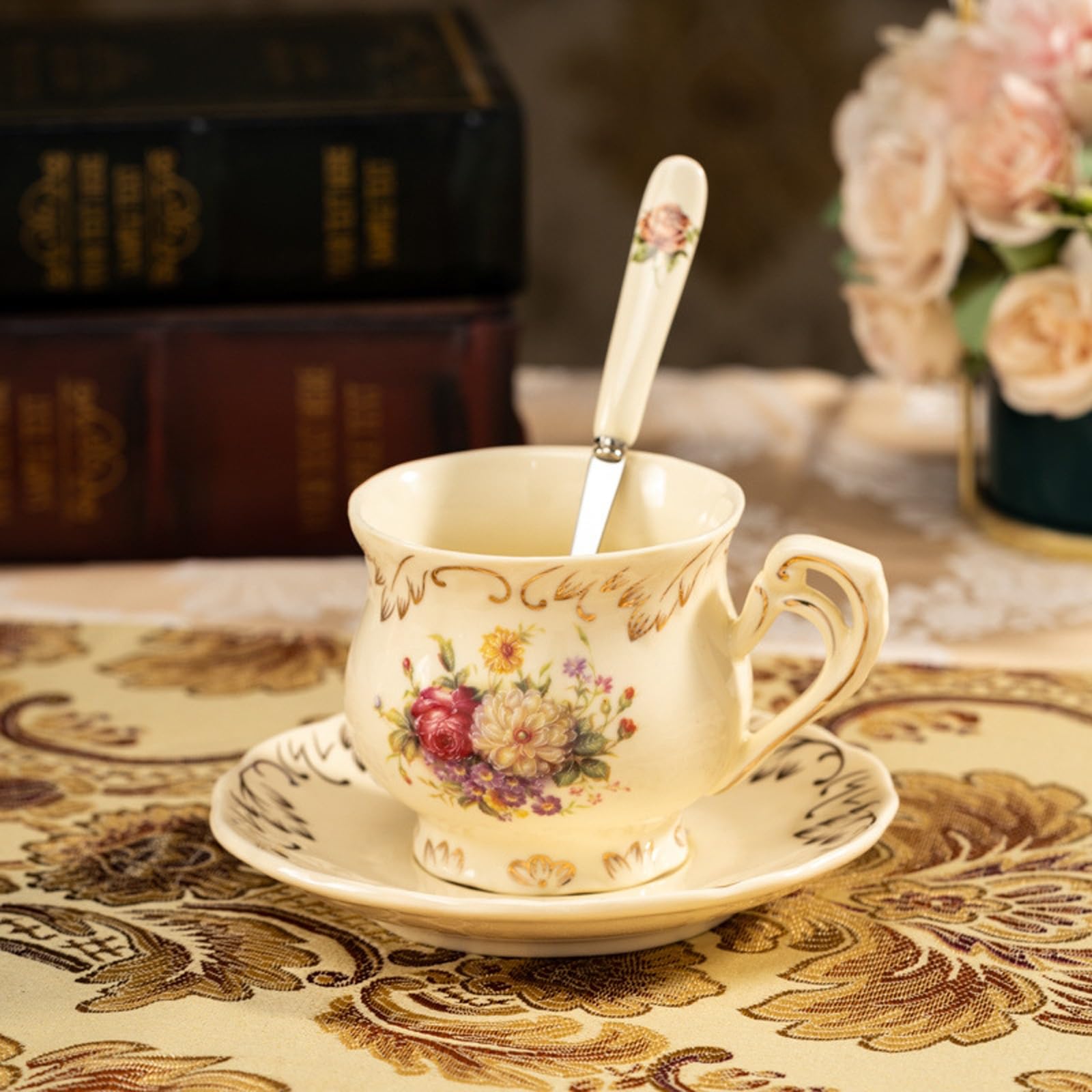 Porcelanowy zestaw filiżanek i spodków w kształcie europejskich kwiatów | Europejski kwiatowy wzór 3-częściowy zestaw filiżanek i spodków do kawy na imprezę w biurze w domu