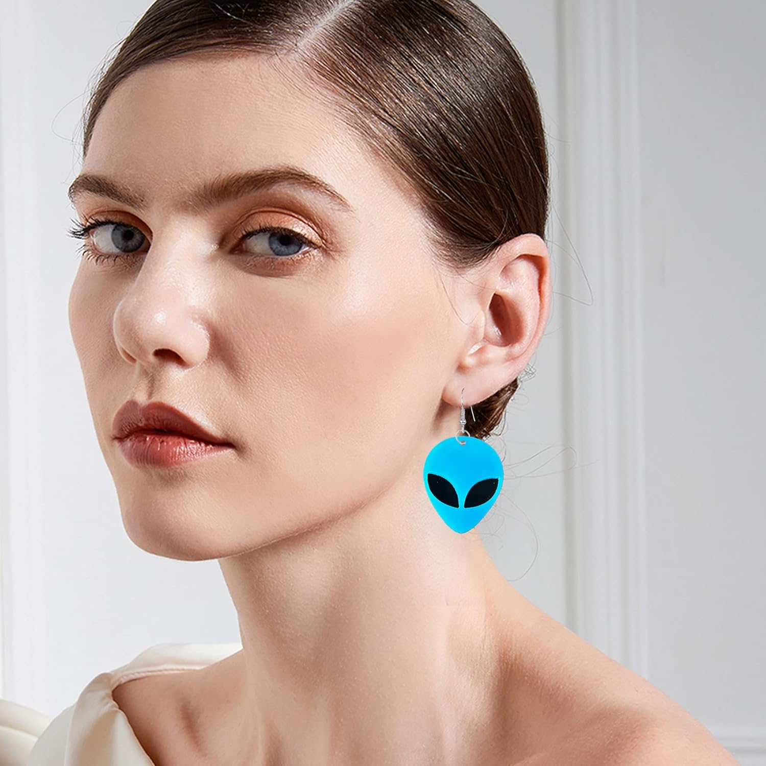 YUNXI Punk Halloween Acrylic Alien Earrings for Women Cute Funny Cartoon Alien Head Resin Dangle Drop Statement Earrings Jewelry - Image 7