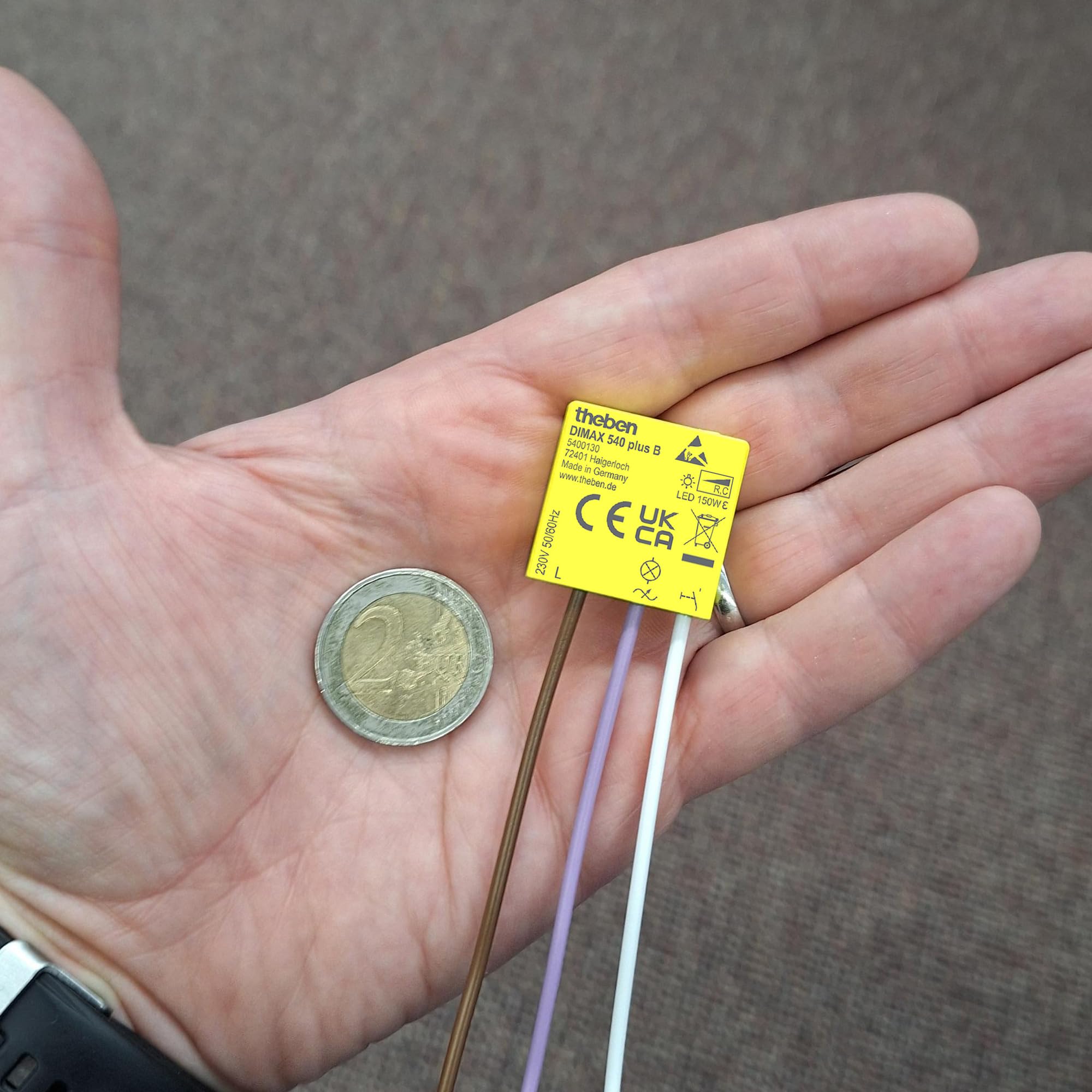 Theben 5400130 DIMAX 540 plus B - Mini Unterputz-Dimmer I benötigt keinen Neutralleiter I 100 m Kabellänge I Memory Funktion I Altbau, Nachrüstung und Renovierung I Einstellbare Mindesthelligkeit