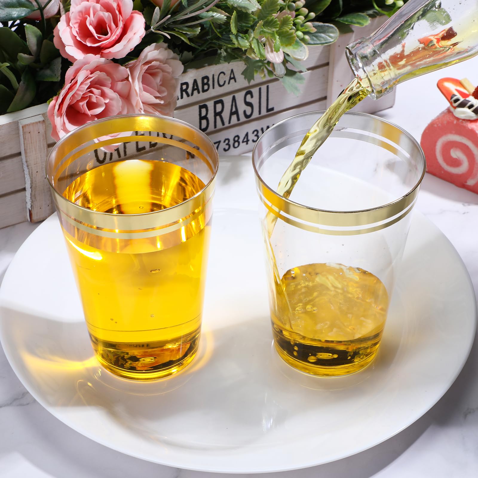 Sliner 50 Stück Hartplastikbecher mit doppelfarbigem Rand, transparente Kunststoffbecher, strapazierfähig, ausgefallene Einwegbecher mit Rand, für Valentinstag, Hochzeit, Geburtstage, Babypartys,