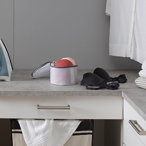 Miniatura 9 de Woolite Paquete de 2 bolsas de lavado de brasieres  Lavandería  Lavado y secado  Capacidad para 4 sujetadores de tamaño completo  Bragas  Calcetines