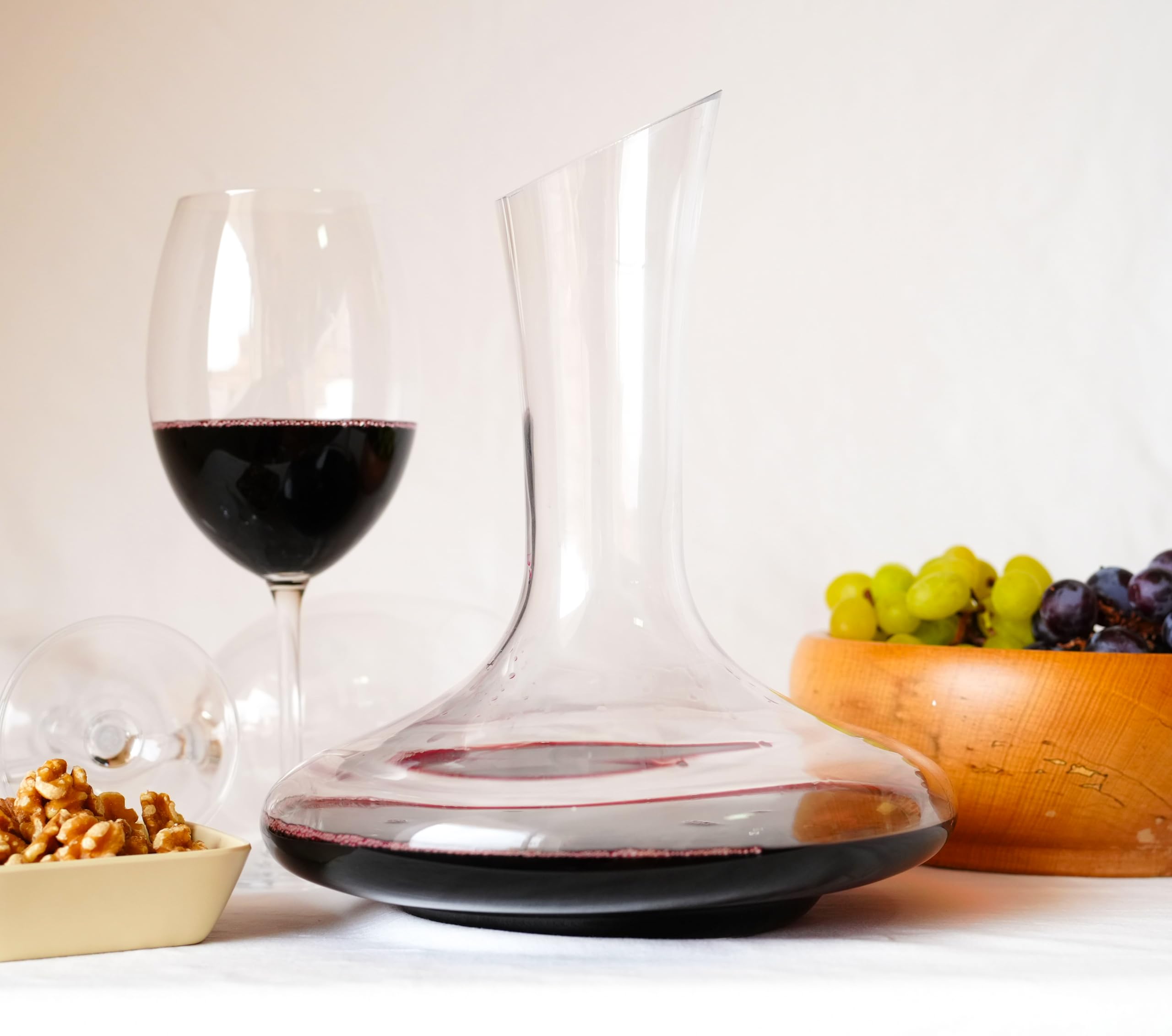 Decantador de vino de cristal premium con soporte metálico para secado y decoración - base ancha y capacidad de 1800 ml para oxigenación rápida y mejor aroma – accesorios de vino ideales para regalo