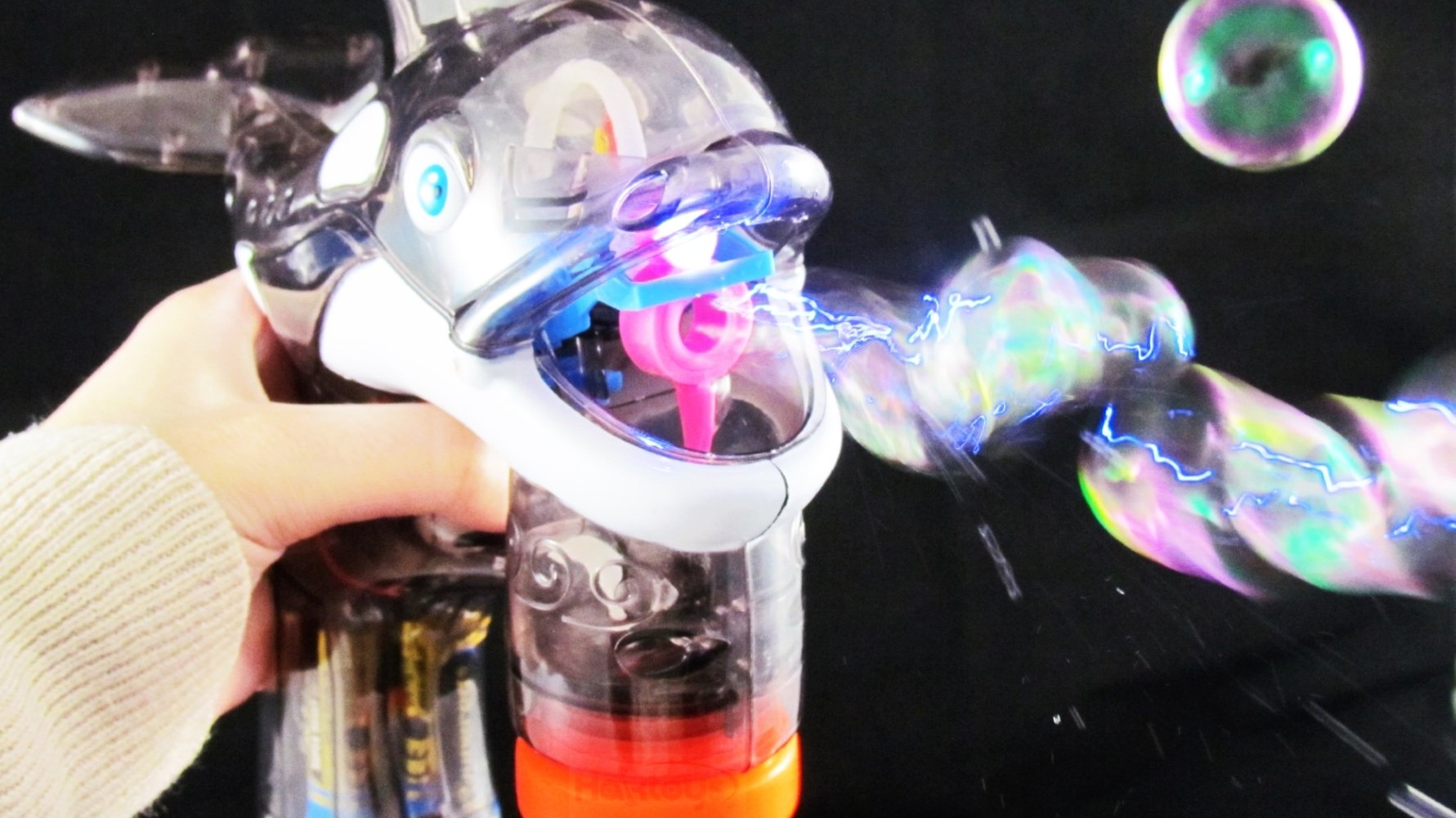 Haktoys Cartoon Fish Bubble Shooter Gun, Ready to Play Light Up Blower