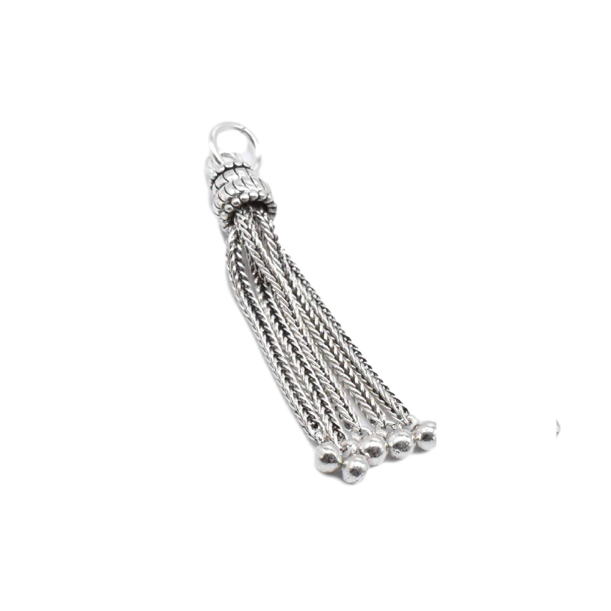 Chaîne en argent sterling avec pompons pour sublimer vos tenues d'été