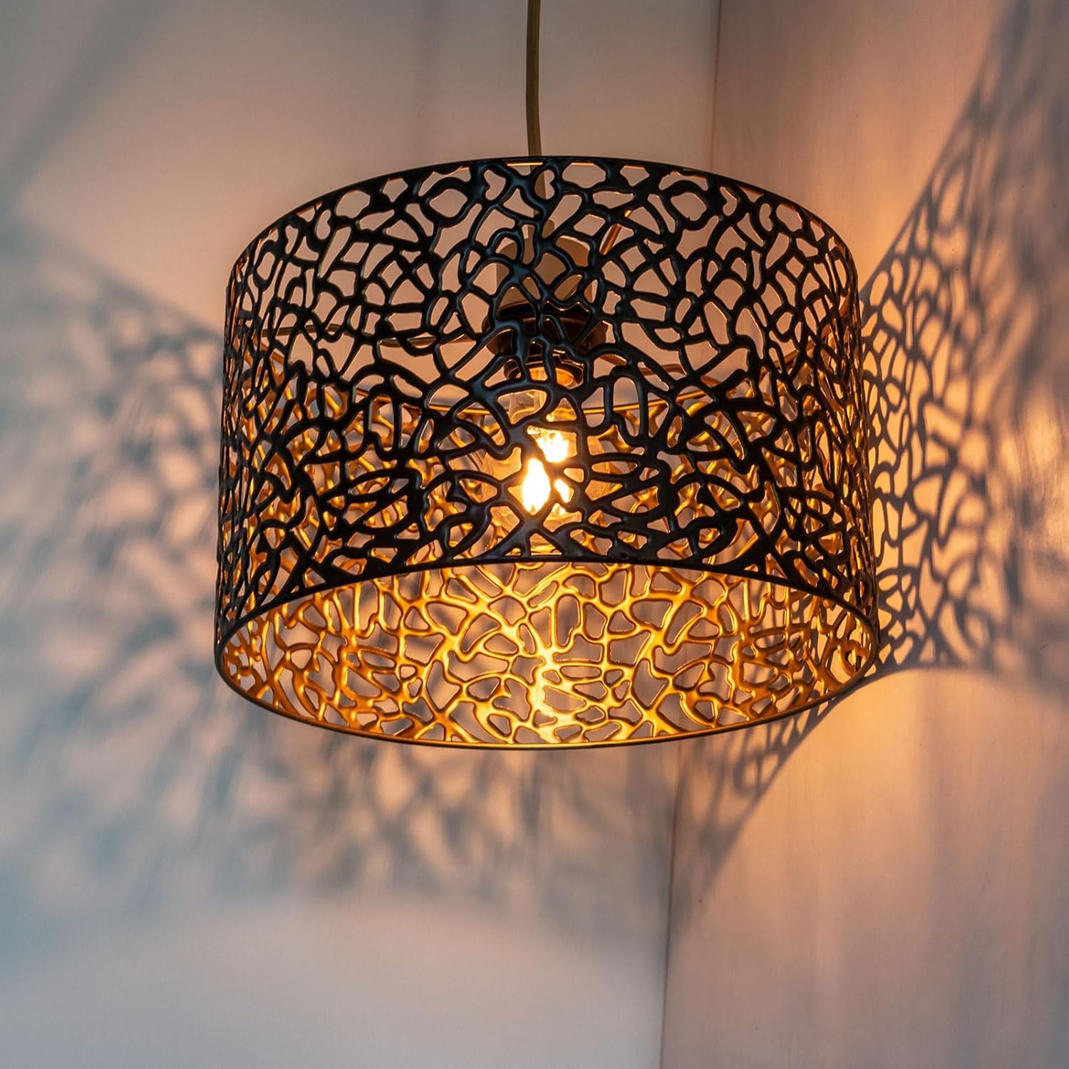 Paralume vintage in metallo, nero oro, intagliato, a tamburo, per lampada da terra, lampada a sospensione, lampada da tavolo, lampada da soffitto (rotondo 7 GB)