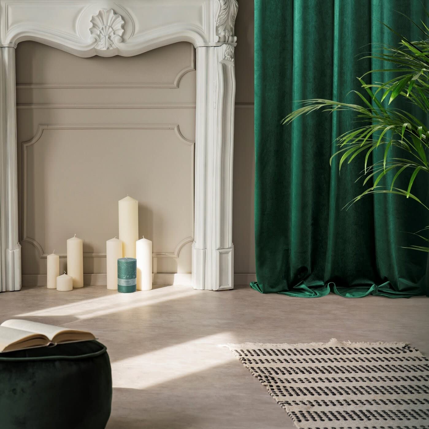 Eurofirany VILLA Tenda Oscurante Con Fettuccia Arricciatenda - Extra Lunga, Elegante, Tinta Unita per Soggiorno, Camera da Letto, Densità 290 g/m², 140x270 cm, Verde Scuro