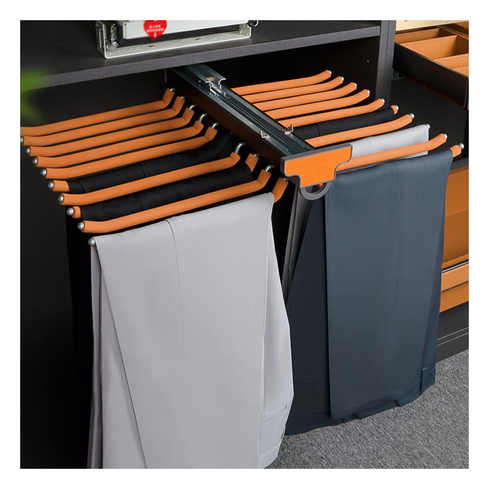 Support à pantalons coulissant pour éliminer le désordre dans votre dressing