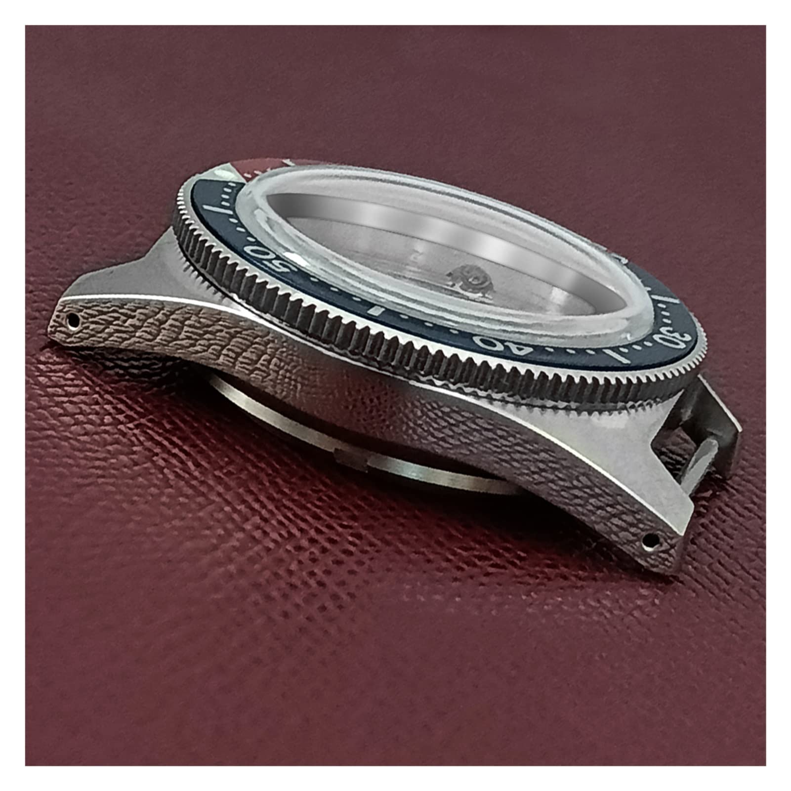 Cassa in Acciaio Inossidabile da 41 mm, Dotata di Movimento Automatico NH35/NH36, Lunetta in Lega di Alluminio, Bracciale con Vetro Zaffiro.