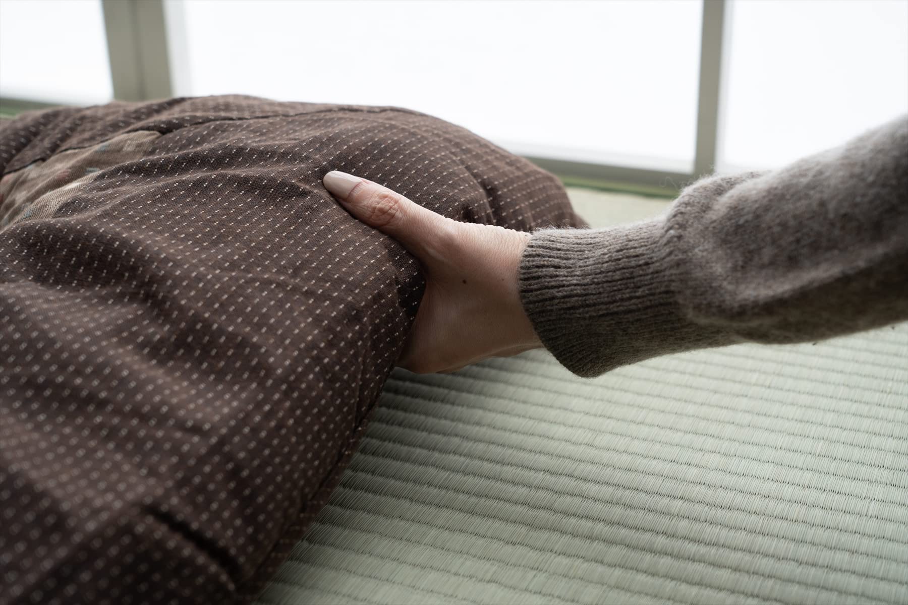 イケヒコ こたつ 掛け 布団 葉月 ブラウン 長方形 約205×285CM 大判 単品 綿 モダン パッチワーク ● 80~90×135~150CM幅のこたつ台に適応 #1151620060303 Amazon｜イケヒコ こたつ 掛け 布団 葉月 ブラウン 長方形 約205×285