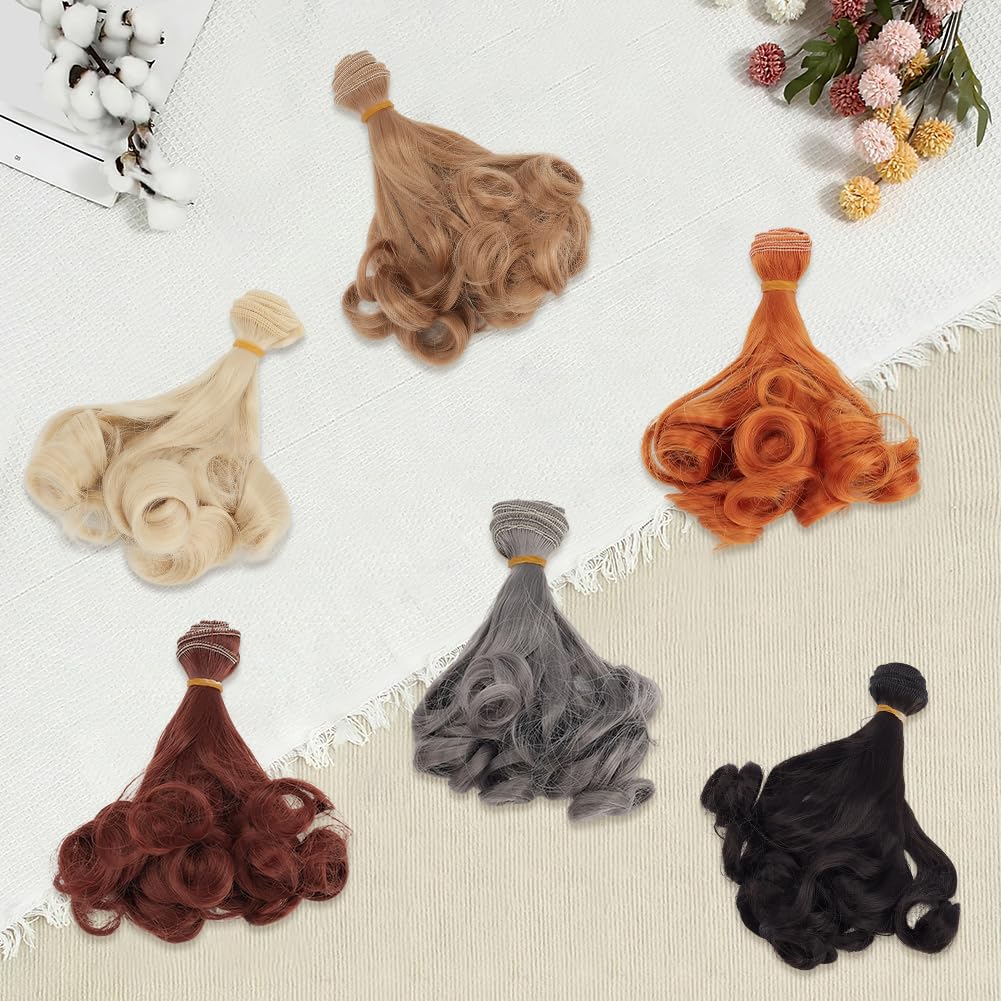 GORGECRAFT 6 pz 6 Colori Capelli Ricci Bambola Parrucche 15cm Alta Temperatura Fibra Sintetica Capelli Lunghi Extension Accessori di Ricambio per Bambole Making Kits Arti e Mestieri Forniture
