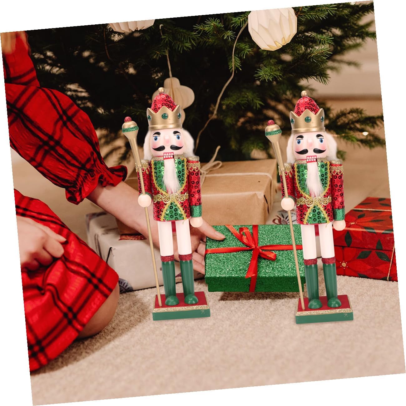 Wooden Nutcracker Figurine Soldier Christmas Nutcracker Decor Traditional Wood Craft Ornament Holiday Shelf Decoration
