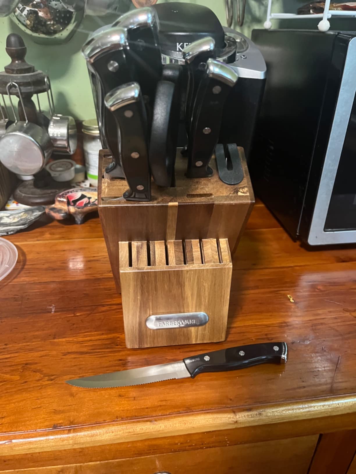8/mo Finance Farberware Edgekeeper Triple Riveted Knife Block Set