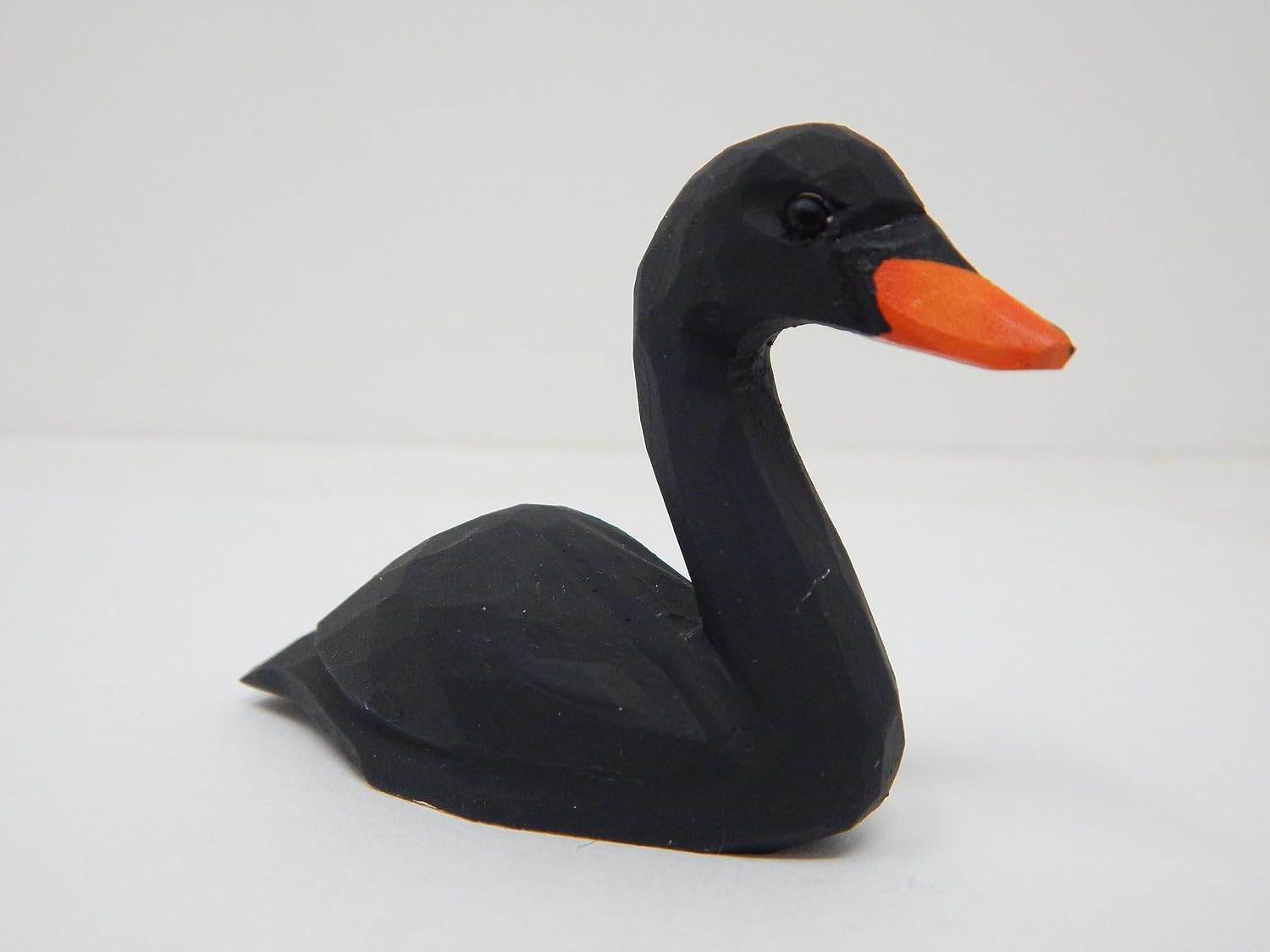 Selsela Black Swan Wooden Figurine - Hand-Carved Miniature Bird Sculpture, Elegant Goose Animal Decor. Small Nature-Inspired Gift Statue image 5