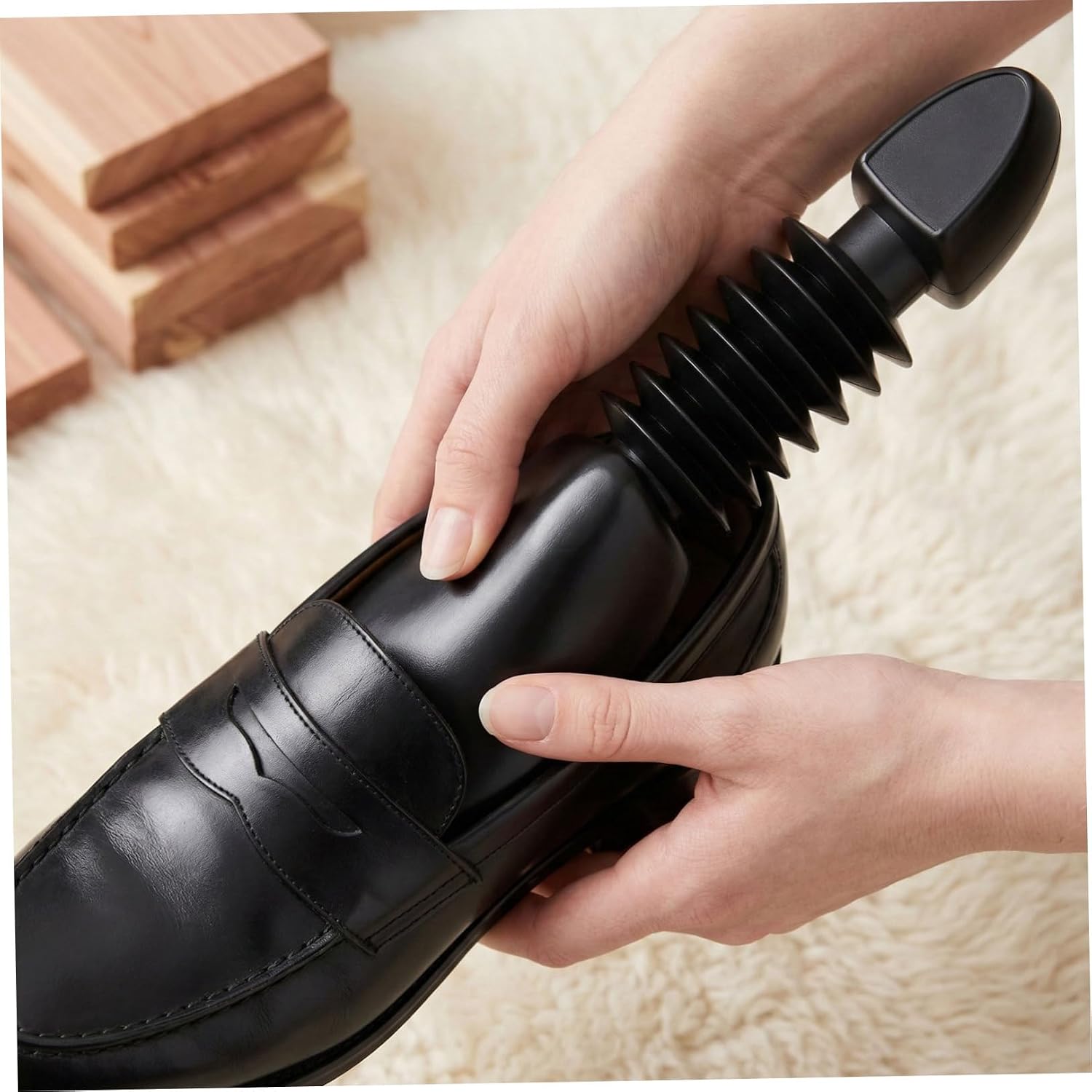 VALICLUD 2 Pairs Plastic Shoe Trees Adjustable Shoe Stretcher Boot Shaper for Men and Women Size 40-45 Store Display Spring Support