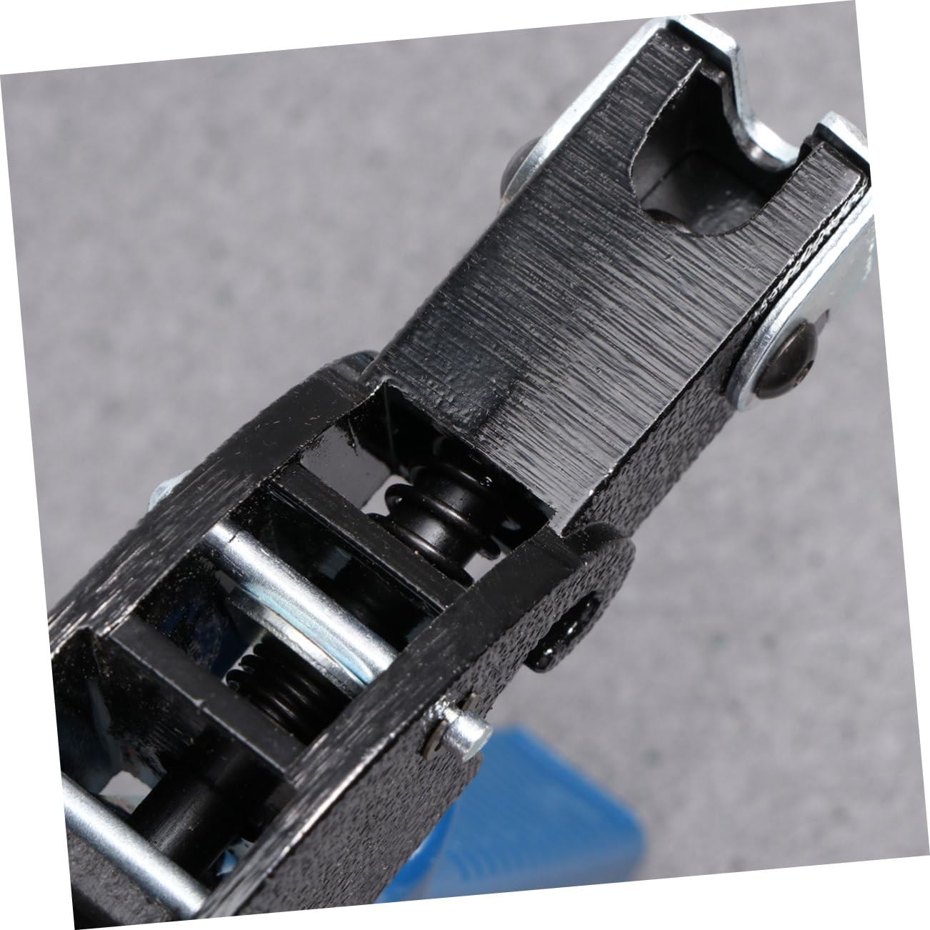 Zerodeko 19pcs Wall Anchor Kit Heavy Duty Drywall Anchors Setting Tool Toggle Bolts for Drywall