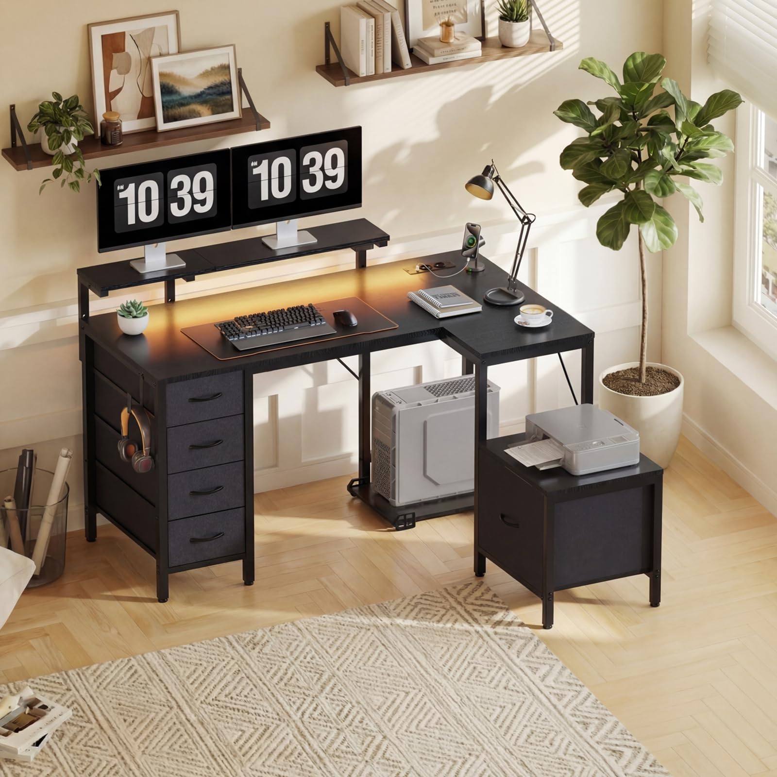 JUMMICO Scrivania angolare con mobile, scrivania reversibile a forma di L, con presa di corrente e porte USB, luci LED e ganci, scrivania da gioco ideale per casa e ufficio, 139 x 120 cm, nero