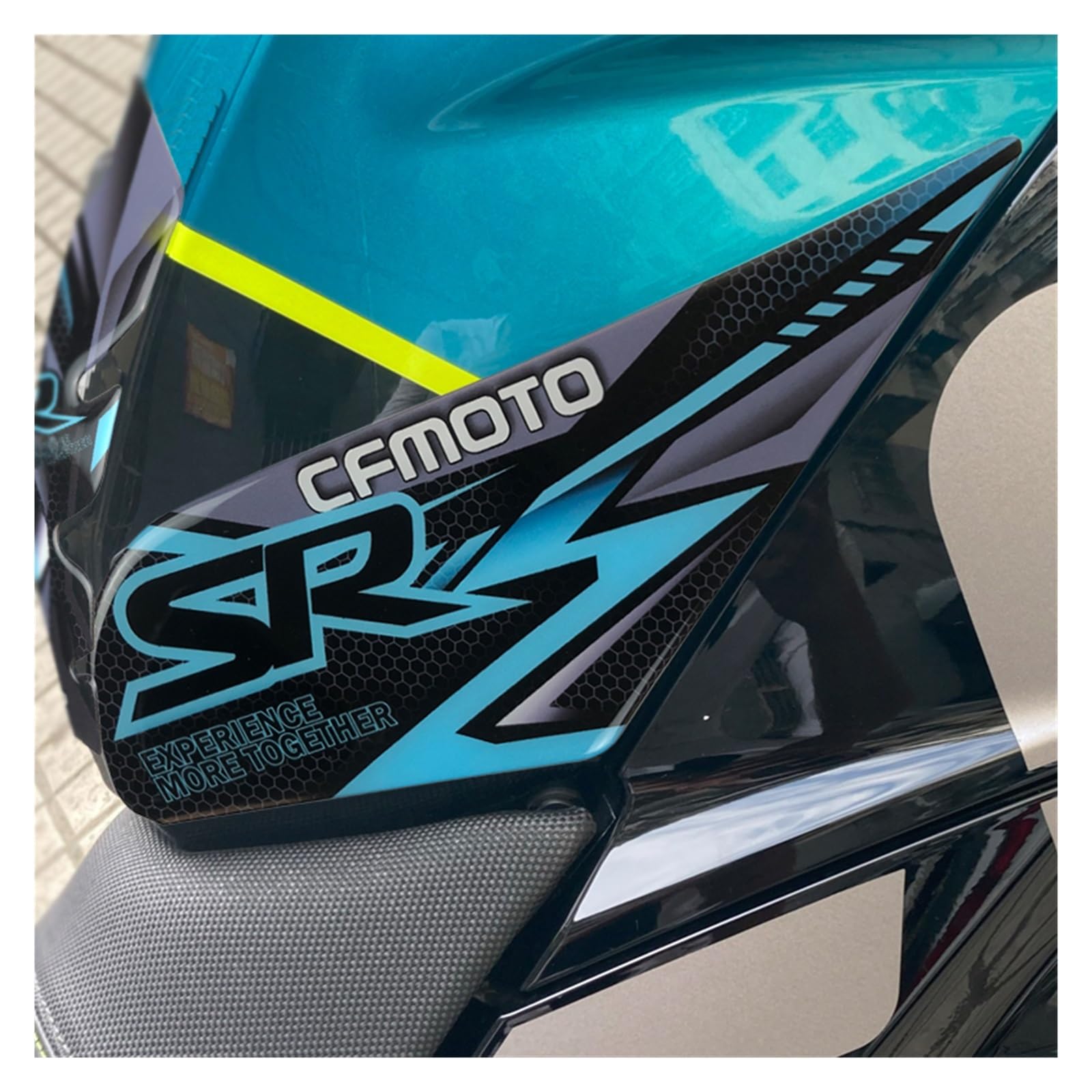 YHBH Accessori Moto Paraserbatoio in Fibra di Carbonio Adesivo Carburante Gas Moto Decal Emblem Protector per CFMOTO 250SR 300SR Traction Pad(6)