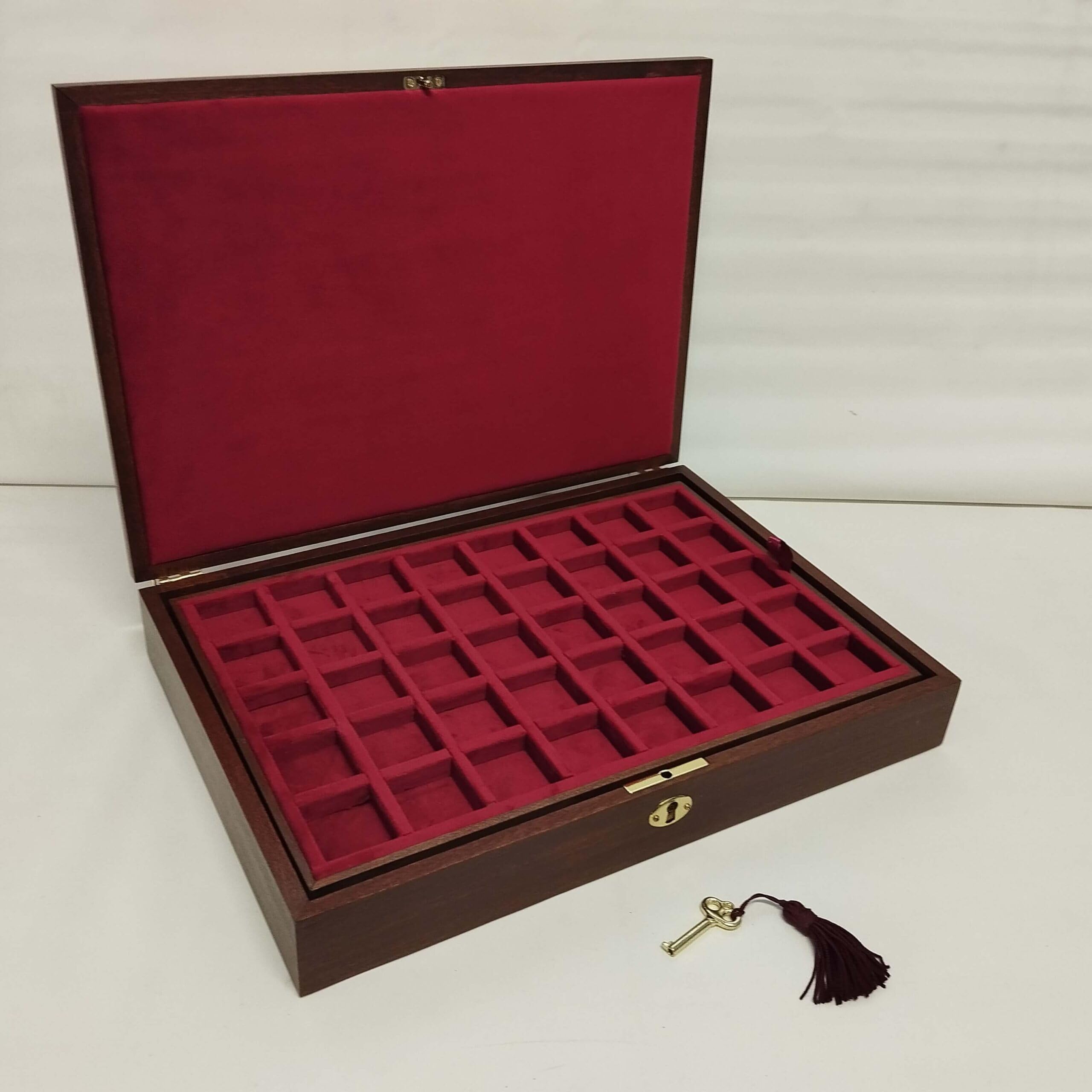 Caja para Monedas con 2 Bandejas de Terciopelo – Estuche de Madera Artesanal para Coleccionistas, Vitrina Expositor para Guardar y Organizar Colecciones