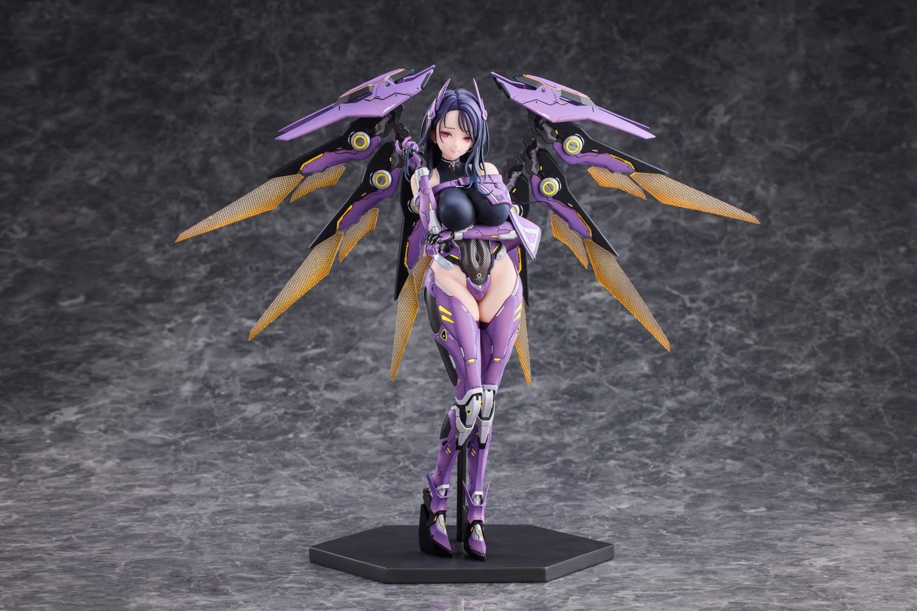 Amazon | 『勝利の女神：NIKKE イサベル』特典版 1/7スケール PVC&ABS