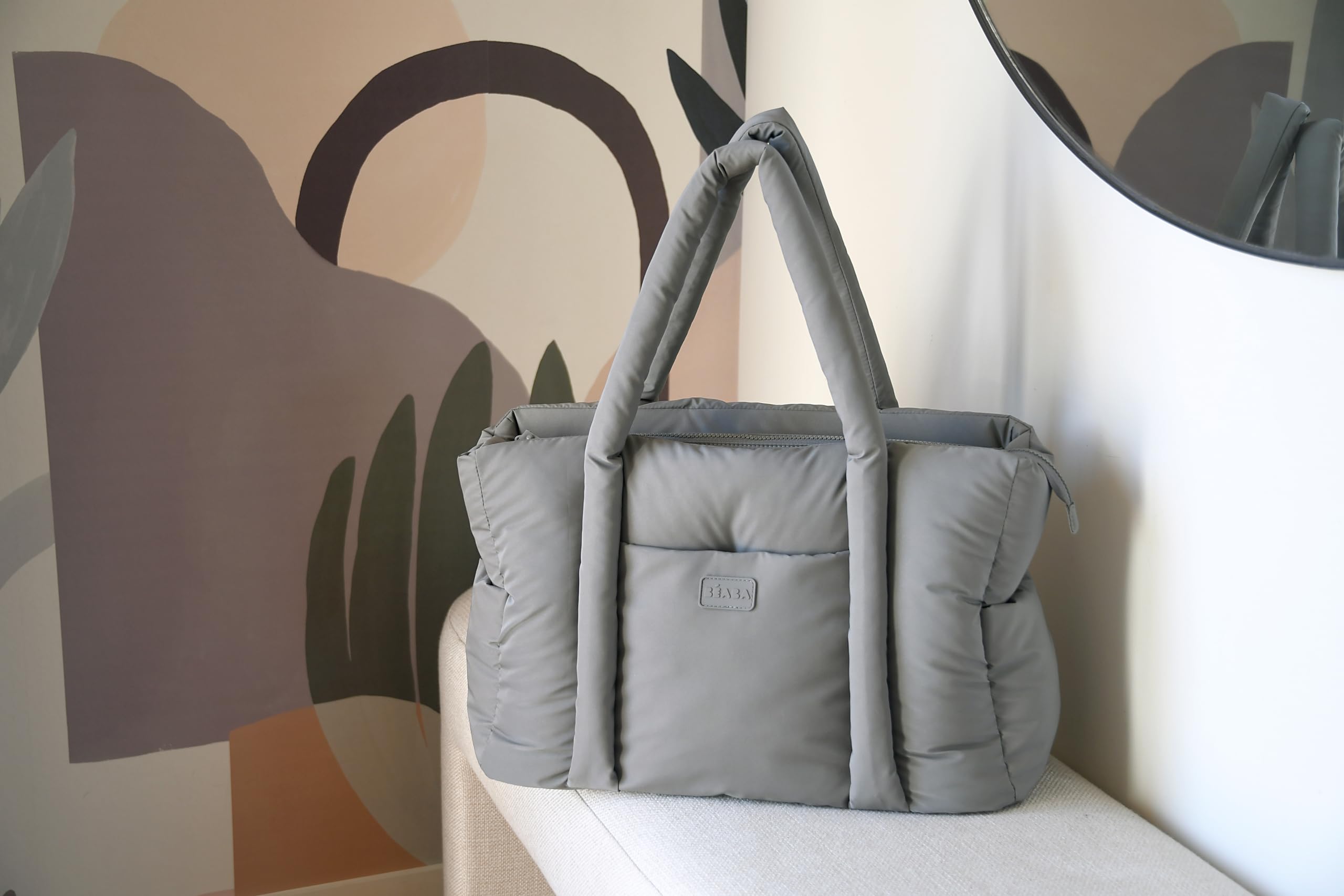 BÉABA, Wickeltasche Bebe, Ultra praktisch, 10 Innen- und Außentaschen, integrierte Kinderwagenbefestigung, herausnehmbare Wickelunterlage, Kühltasche, Tasche Paris Puffy, Eisbraun