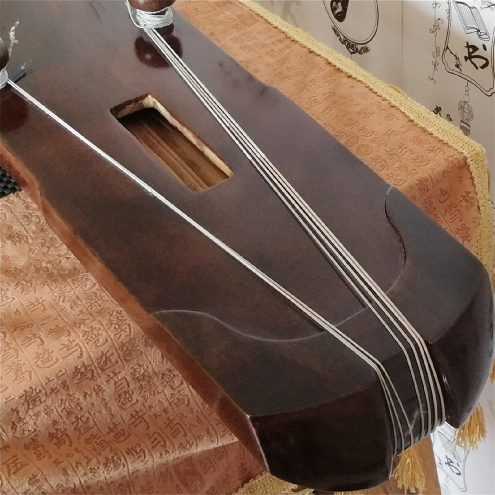 Guqin Dla Początkujących Ze Starego Drewna Cedrowego W Stylu Zhongni Wykonany Ręcznie Z Surowego Lakieru Do Egzaminów Praktycznych I Występów Guqin (chińska Cytra)