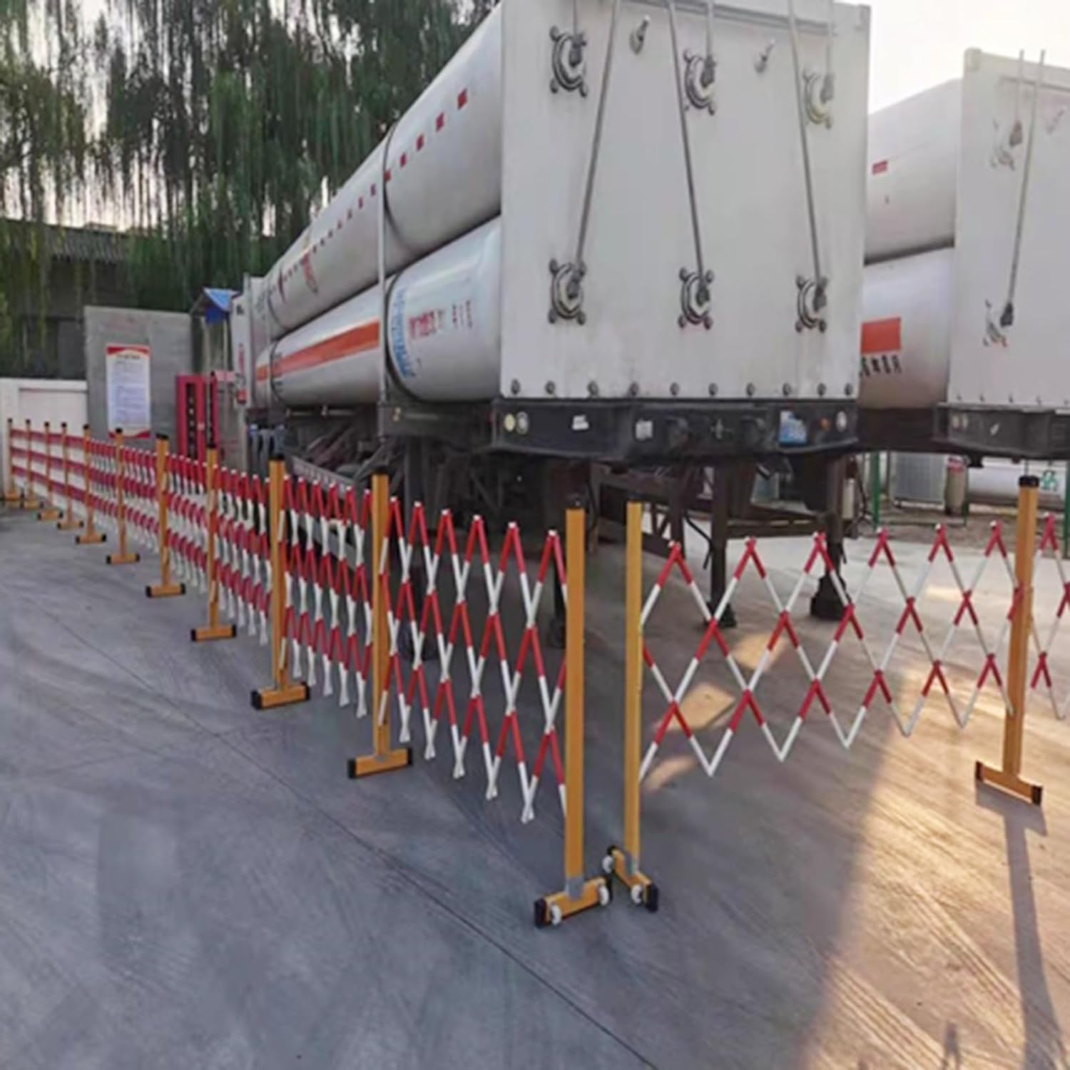 Mobilne ogrodzenie parkingowe, zewnętrzna chowana bariera drogowa, droga, garaż, budownictwo, barykada metalowa rozszerzalna, żółta, 1,2 x 4 m, czerwona - 1,2 x 5 m