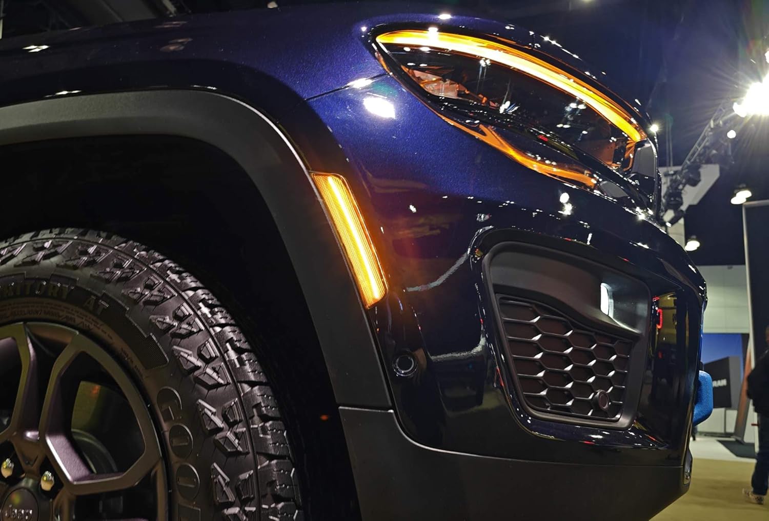 iJDMTOY Black-Out Smoked Lens 36-SMD Amber Full LED Front Bumper Side Marker Light Kit Compatible With Jeep 2021-up Grand Cherokee, Replace OEM Amber Front Sidemarkers