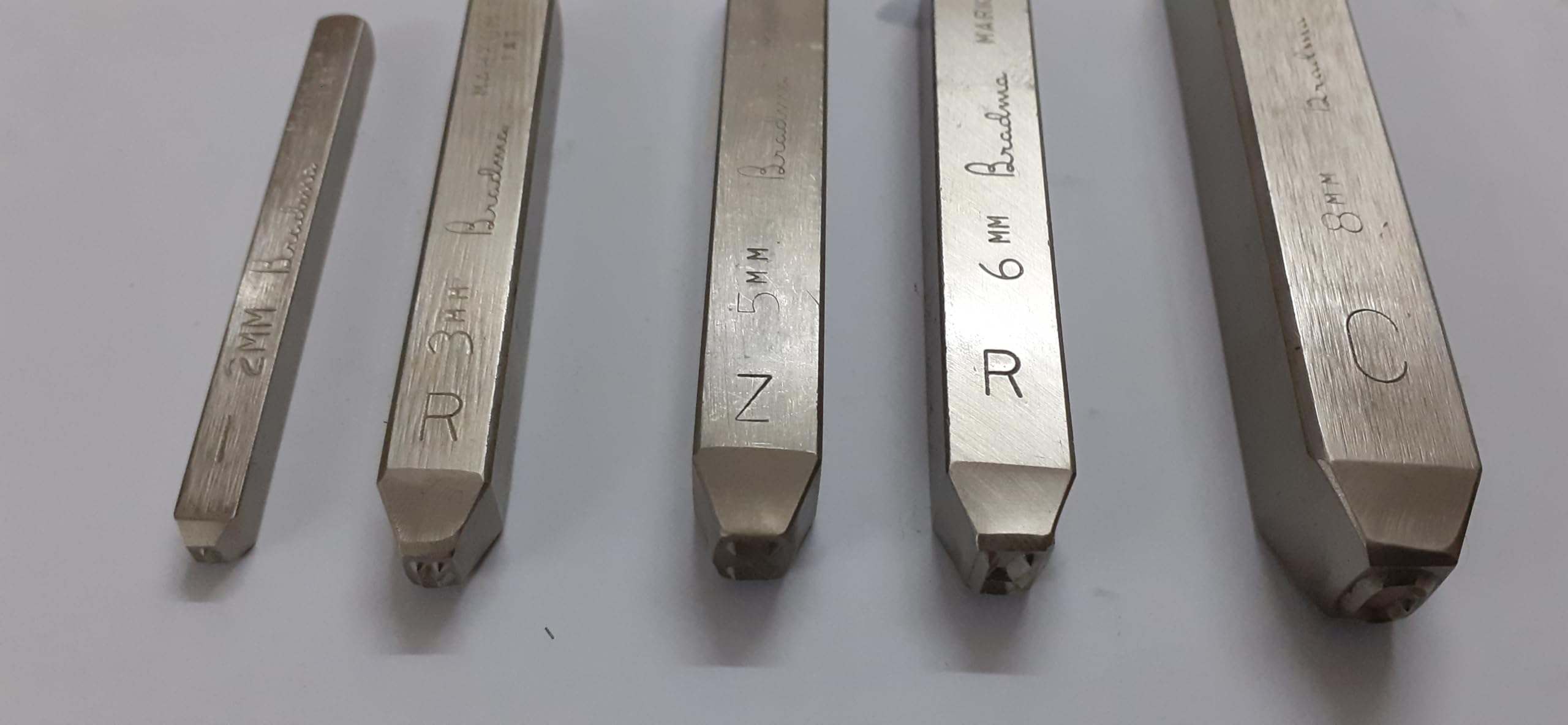 BRADMA HANDHELD PUNCHES NUMBER PUNCH SET 0 TO 8 (8MM) : Amazon.in