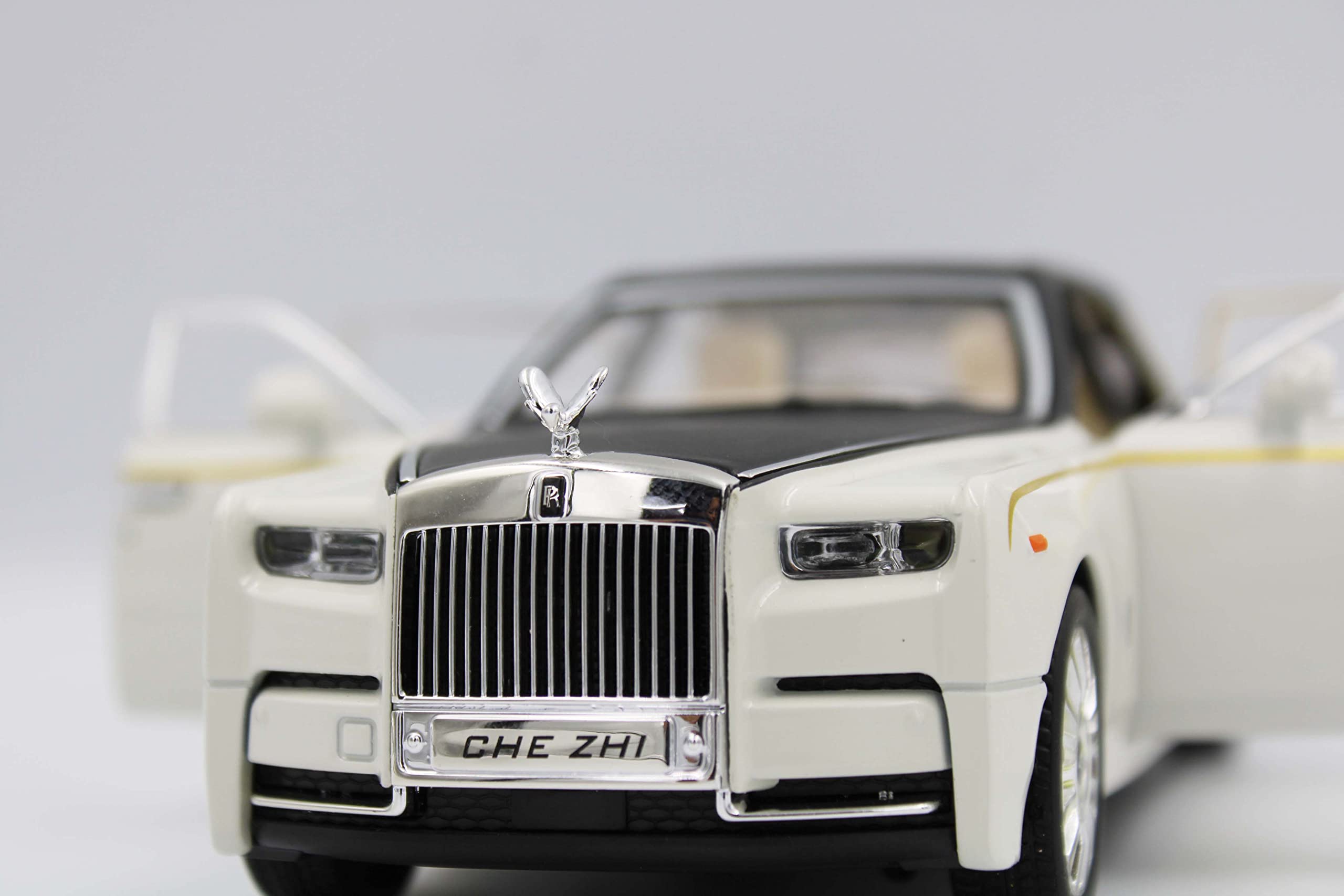 Rolls-Royce Phantom Model Car Pull Back Toy with Sound and Light for Kids, multicoloured