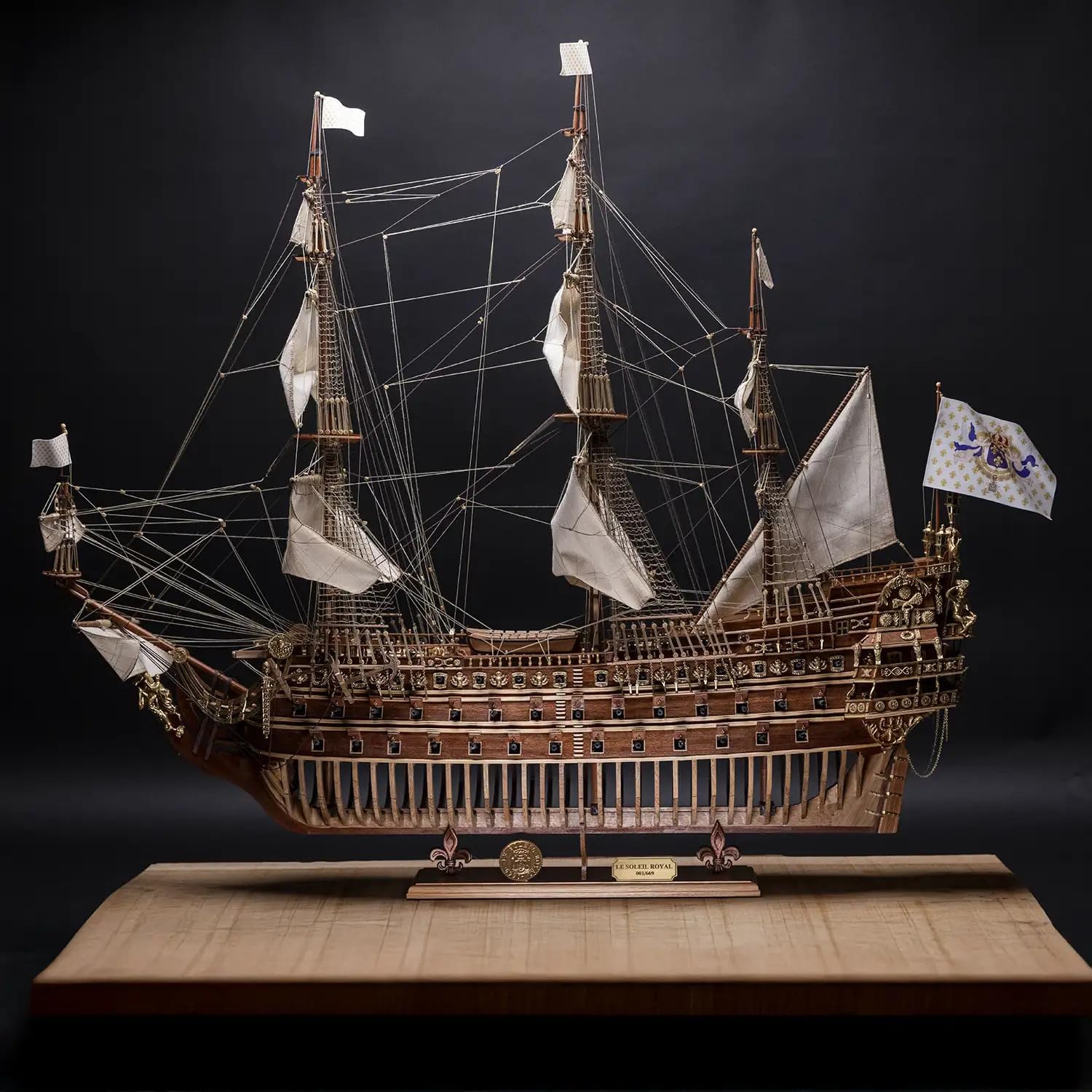 Occre Soleil Royal Model of Ship in Limited and Numbered Edition, 1/70 Scale, 102 x 43 x 87 cm, Oak and Mahogany, 10,915 Pieces-Code PR002