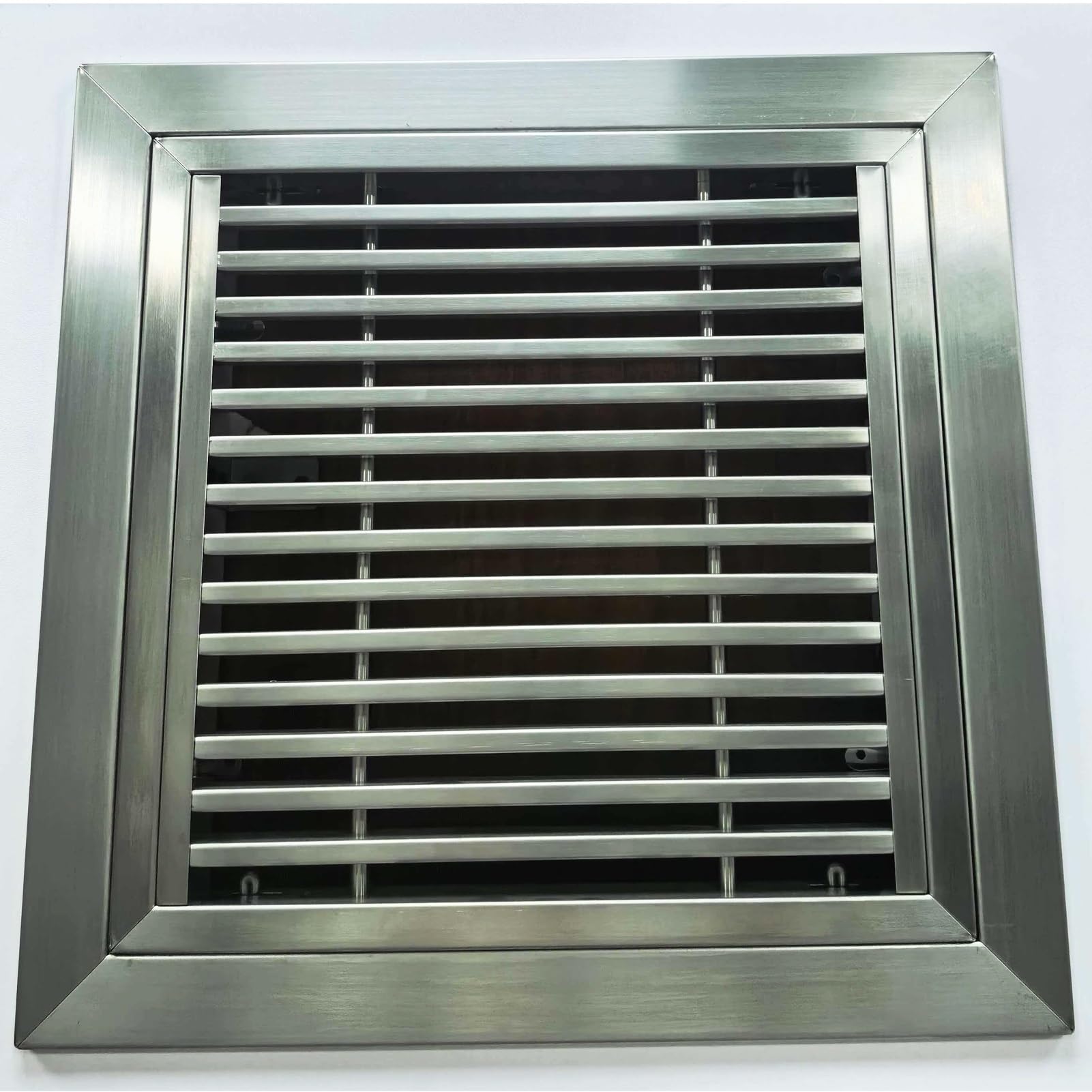 Grille d'aération en acier inoxydable avec écran anti-insectes intégré pour mur extérieur et grenier
