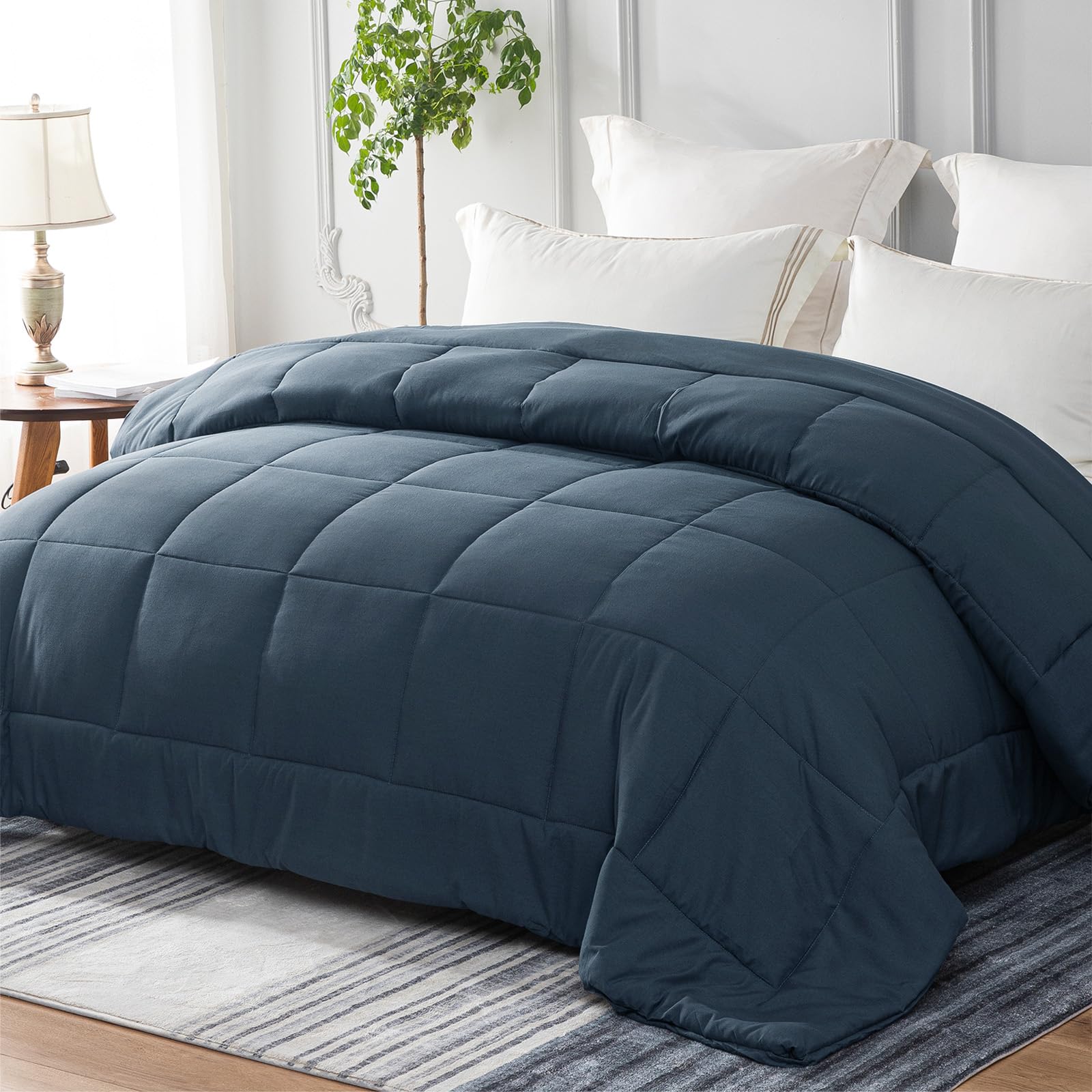Whale Flotilla Reversible Duvet King Size for All Seasons, 7.5 Tog Down Alternative Box Sitiched Comforter, Lightweight and Machine Washable Bedding Set, 220x240 cm, Navy Blue