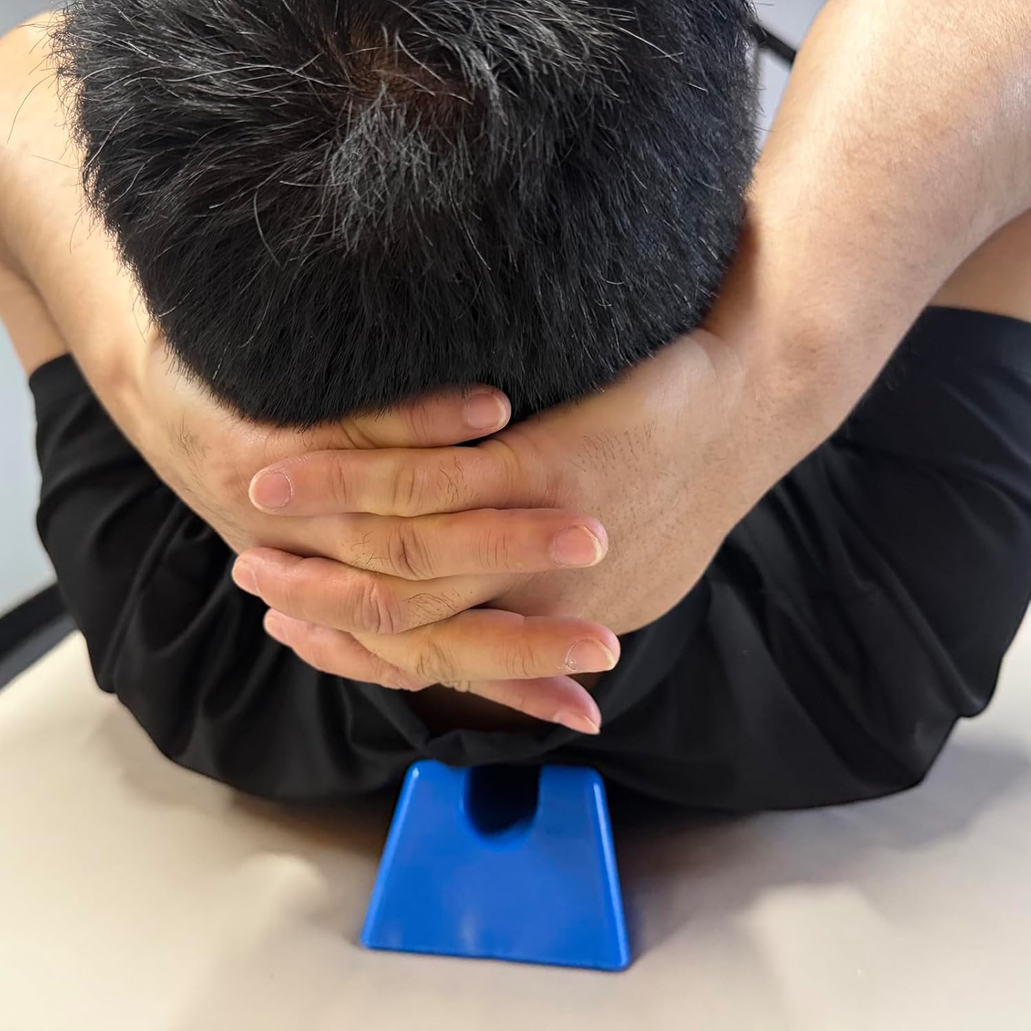 Mobilization Wedge – Physical Therapy Wedge for Align, Mobilization and Manipulation of the Spine –Sturdy Support (Blue)