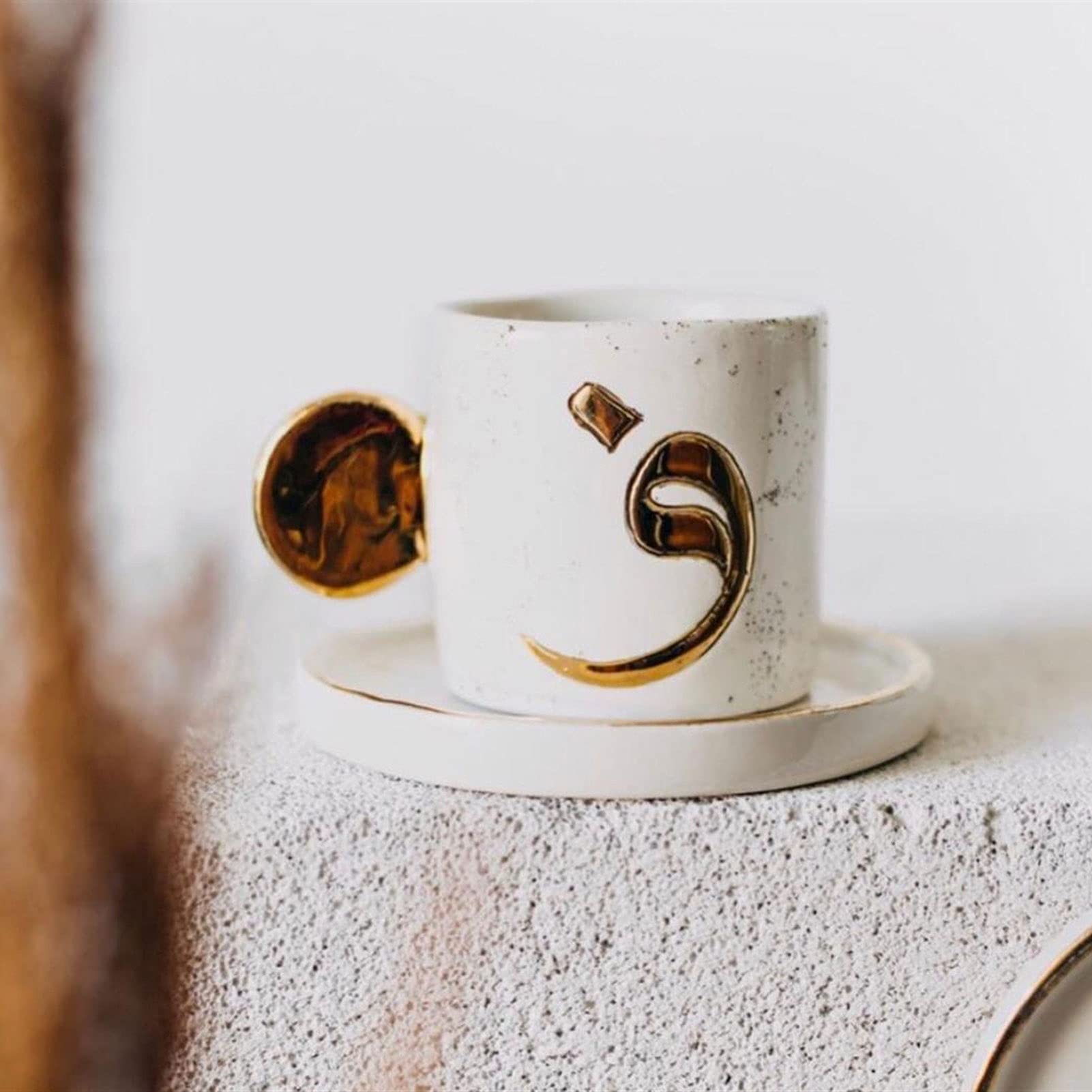 HASMI Kaffeetasse Handgemachte Keramik Kaffeetassen Hohe Qualität Arabisch Buchstabe Gold verzierte Kaffee Espresso Tee Tassen mit Untertassen for Frauen Männer Authentisches Geschenk Teetasse