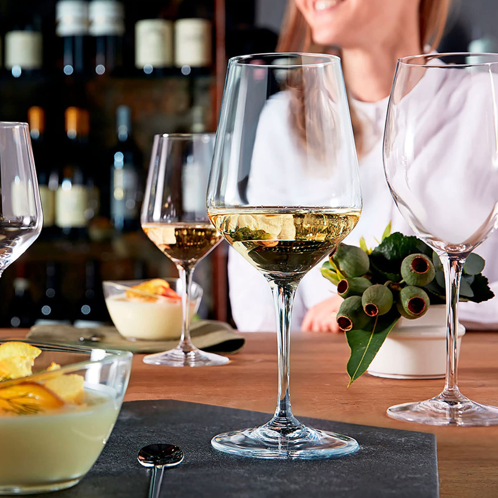 Set di 4 bicchieri da vino grandi in plastica da 580 ml infrangibili, riutilizzabili, in policarbonato, trasparente, per feste, campeggio, picnic, vasche idromassaggio, piscine