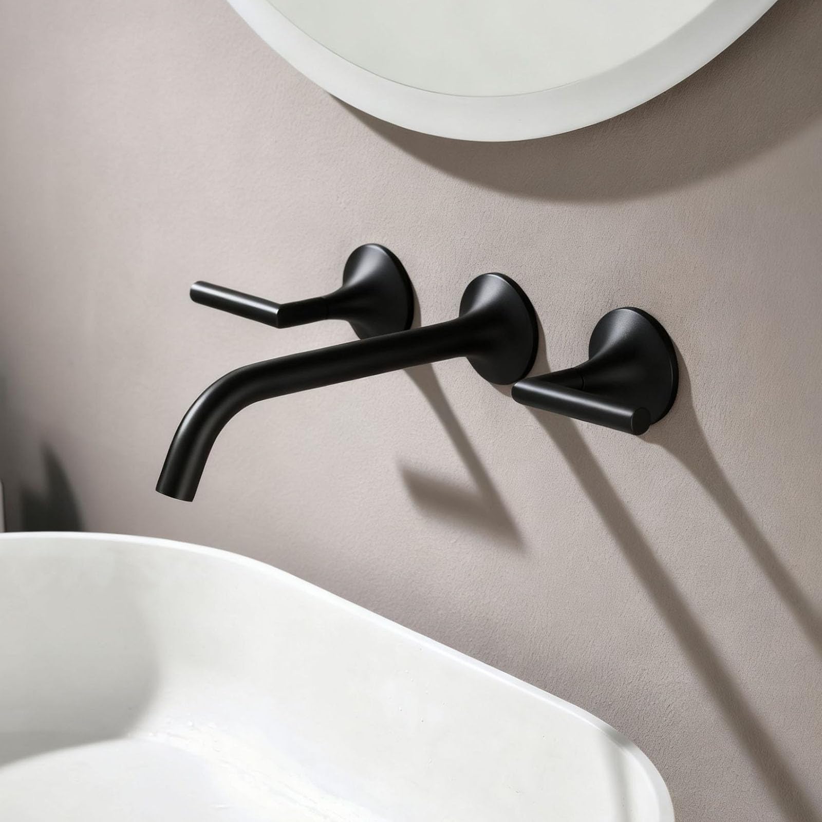 Robinet salle bain encastrable noir à deux poignées pour une ambiance spa moderne