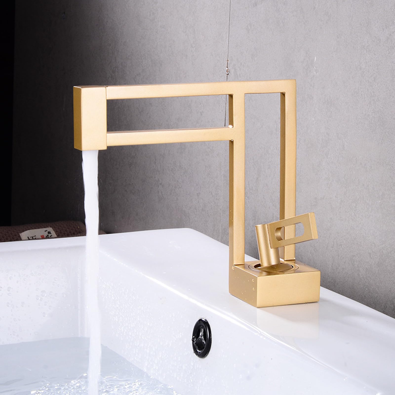 Grifos de agua fría y caliente ahuecados para baño de cobre