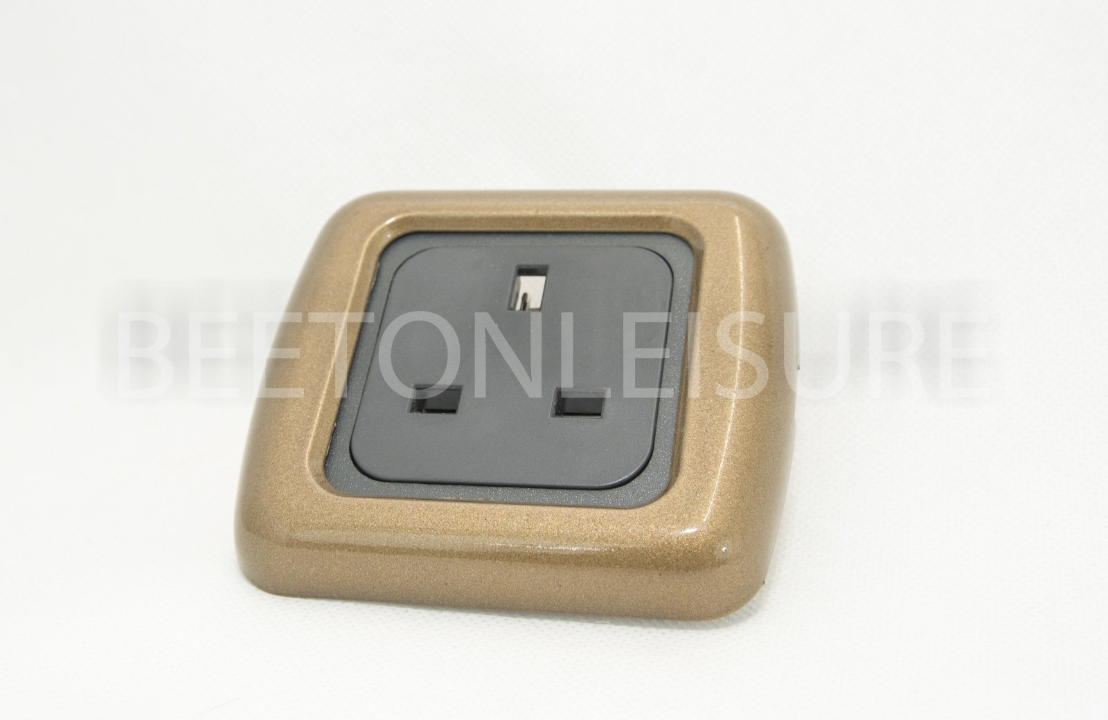 CBE / C LINE SINGLE BRONZE 3 PIN SOCKET