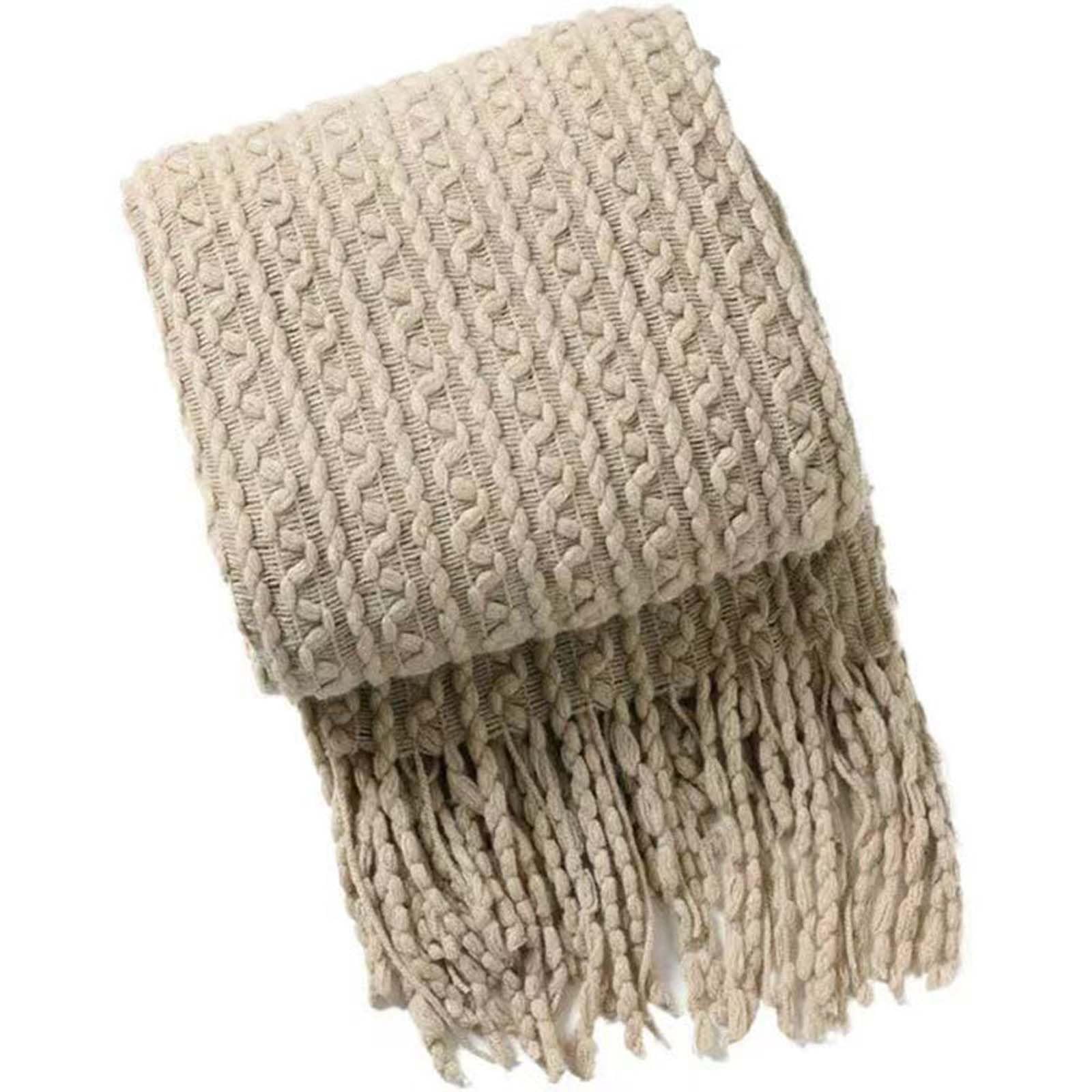 Couverture en laine tricotée pour vos soirées cocooning au salon