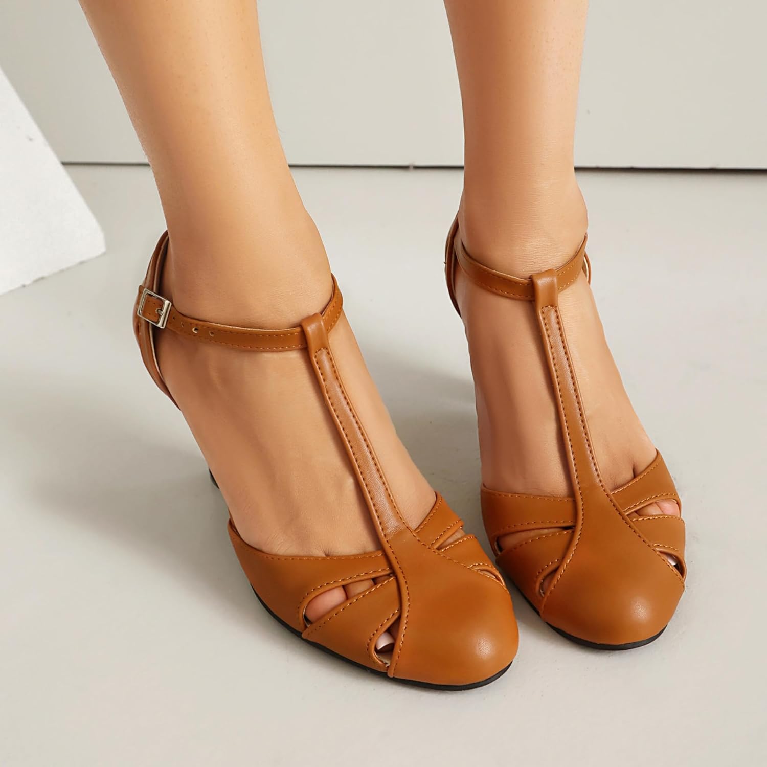 Elerhythm Women's Mary Jane Vintage T Strap Closed Round Toe Heels Retro 1950s Pumps 1920s Victorian Shoes - Image 5