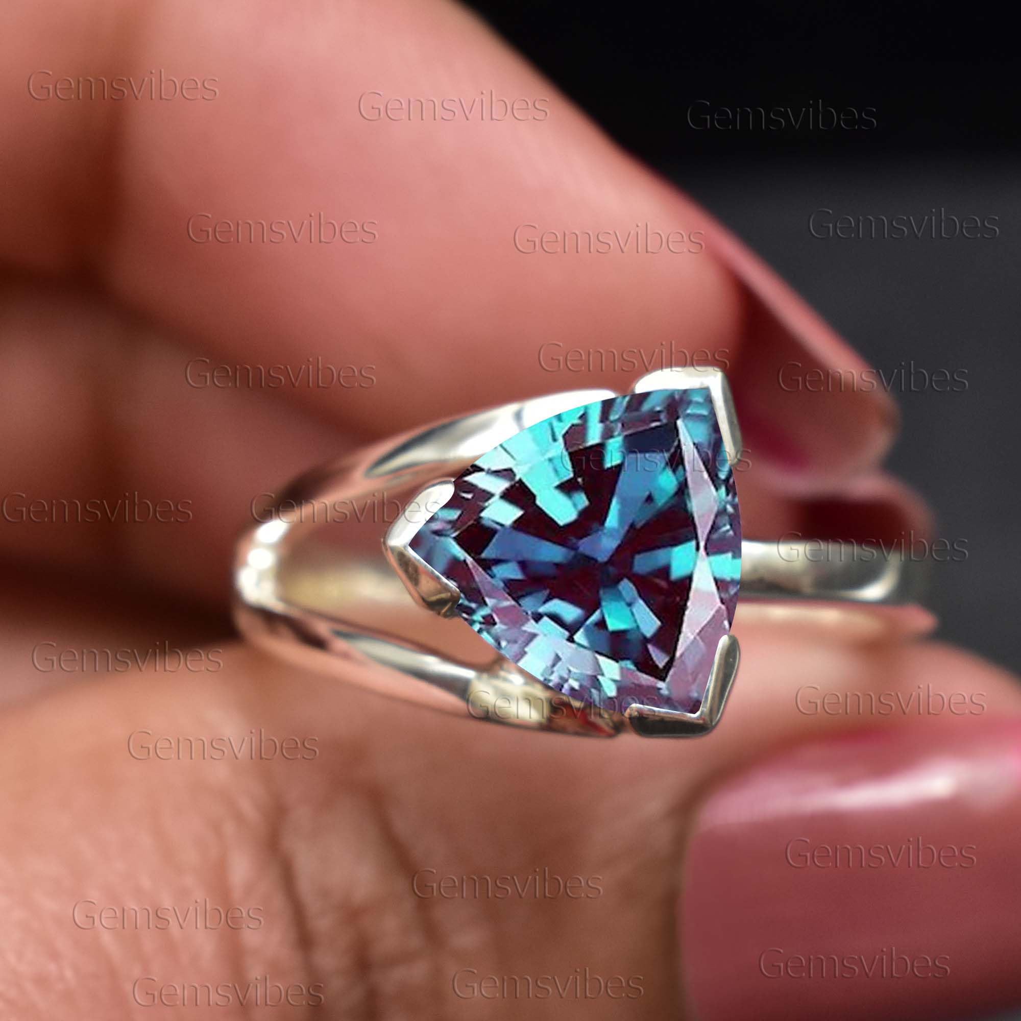Anello con pietra preziosa di alessandrite che cambia colore per donna, anello in argento sterling 925, regalo di nozze per lei, elegante anello di alessandrite (oro giallo), misura 6