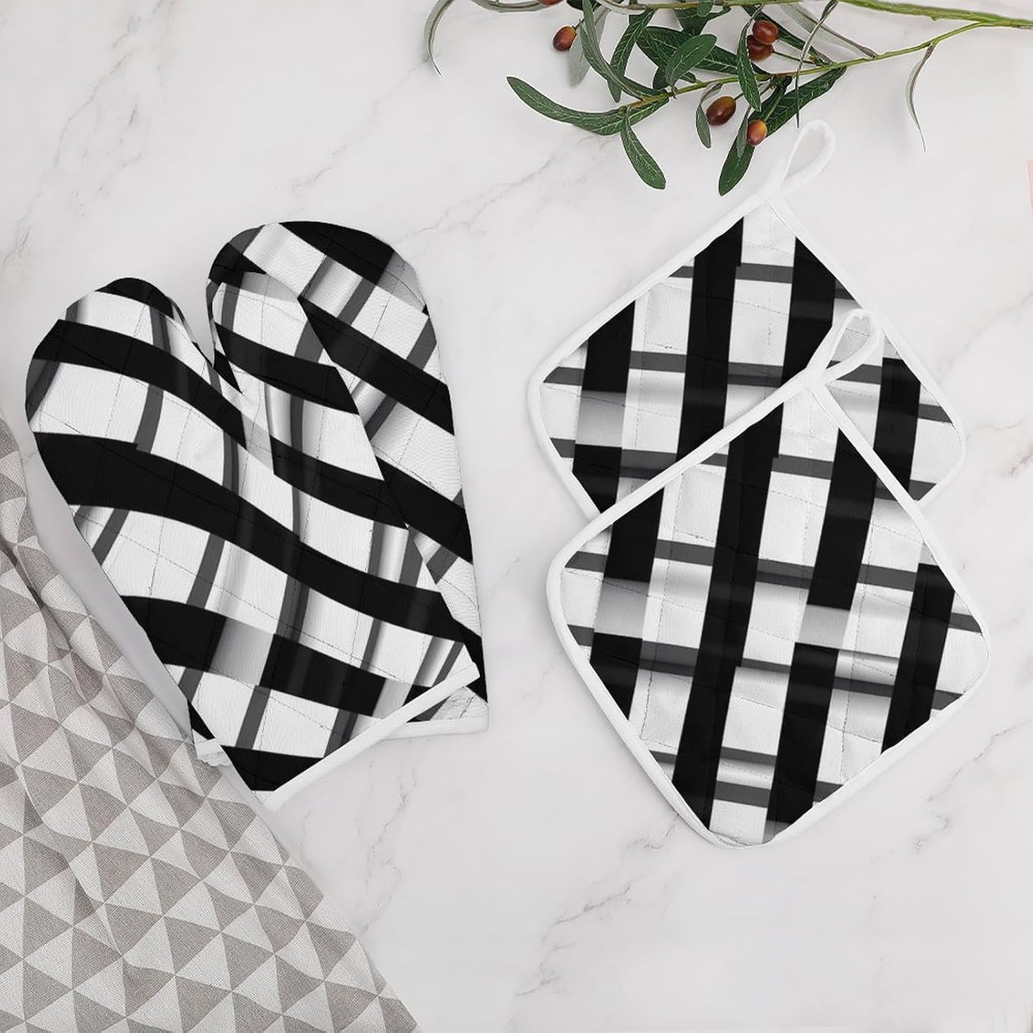 Black and White Checkered 4 Pcs Oven Mitts and Pot Holders Set High Heat Resistant Long Kitchen Oven Glove Potholders