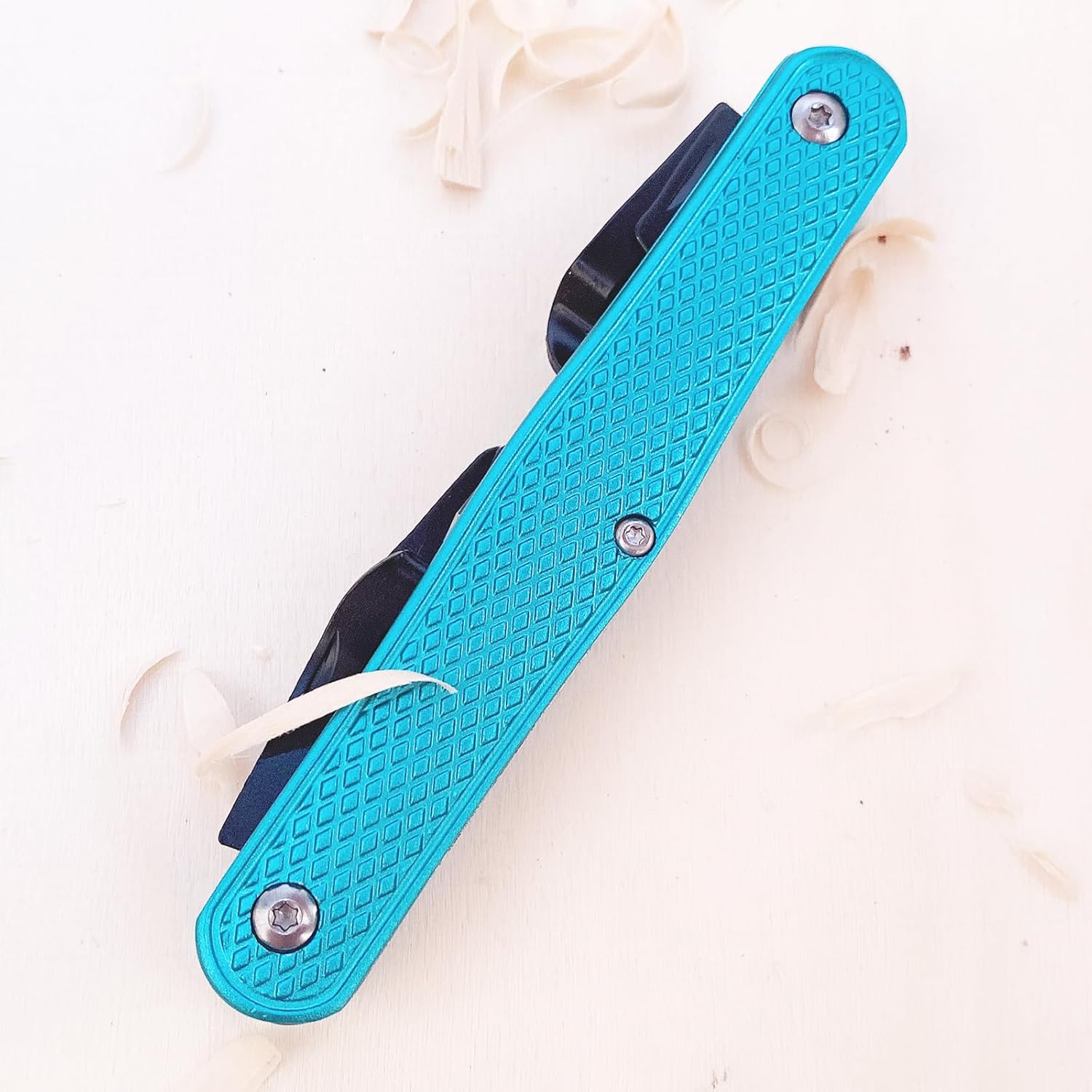 Splinter Carvin' 6in Traditional Folding Whittling Knife with 1.5in Detail Blade, Sawcut Handle, Nickel Silver Bolsters, and Convenient Size for Carving, Camping, EDC, and Outdoors (Turquois)