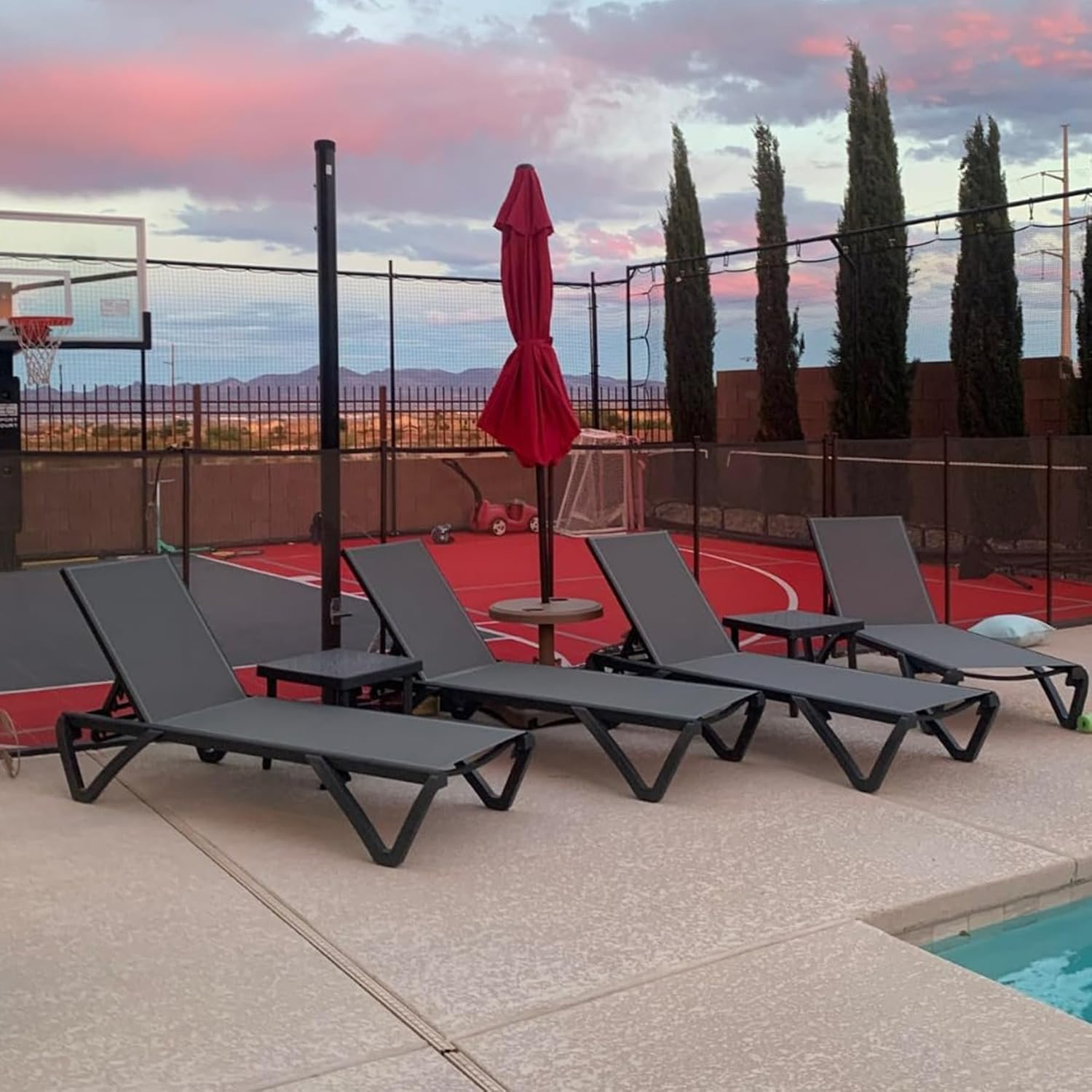Domi Pool Lounge Chairs, Aluminum Patio Chaise Lounge with Side Table, 5 Position Adjustable Backrest and Wheels, All Weather Outdoor Lounge Chairs for Beach, Yard, Balcony, Poolside, Gray