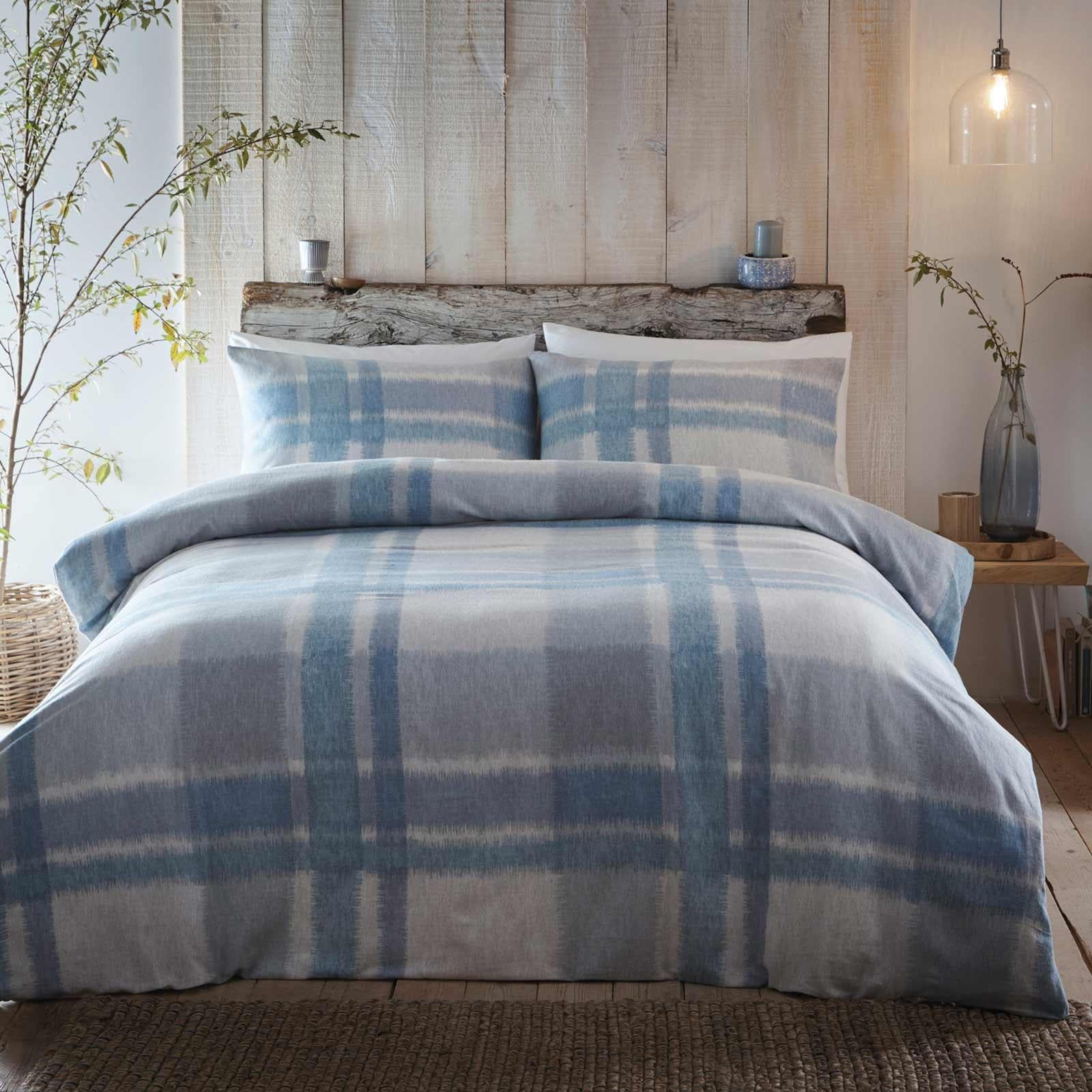 Appletree - Blue Flannelette Duvet Cover - Super King Bedding Size (260 x 220cm) - Super Soft 100% Brushed Cotton - White & Blue Tartan Bedding - Light Blue Checkered Duvet - Sky Blue Plaid Bed Set