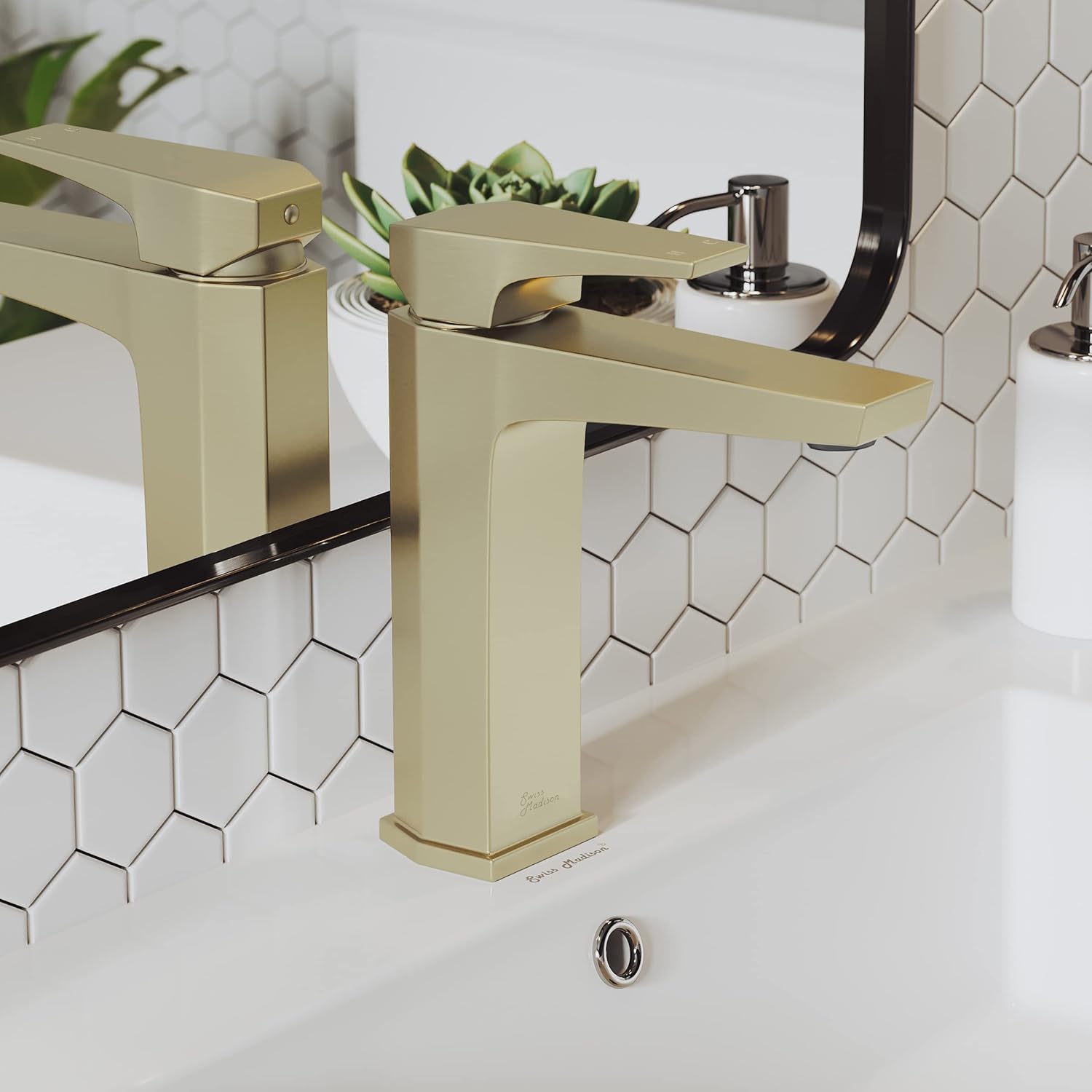 Voltaire Single Hole, Single-Handle, Bathroom Faucet in Brushed Gold