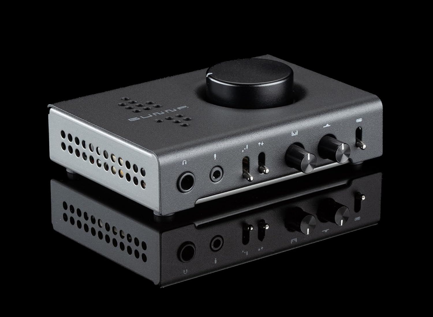 Schiit Gunnr Mission-Critical Gaming Headphone Amplifier with Mic Input and Soundstage Control