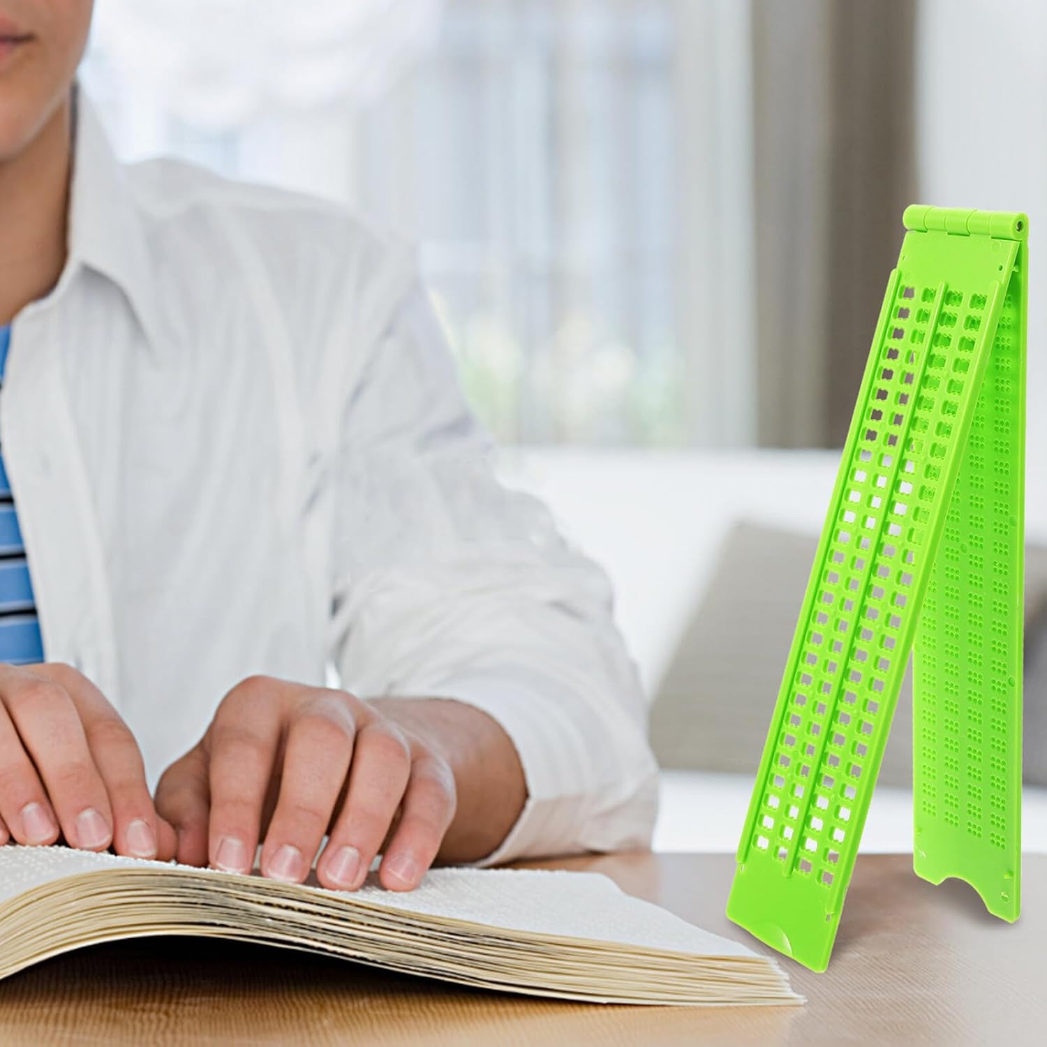 Braille Writing Fingerboard with Stylus 4-line 28-Cell Plastic Braille Board Educational Tool for Blind and Visually Impaired Green Color Includes 2 Stylus Pens