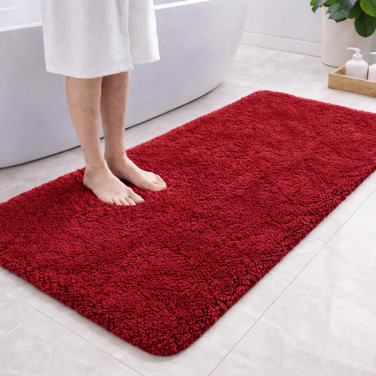 PUFFMAT Microfibre Bath Mat 120 x 60 cm Bright Red, Absorbent Bathroom Rug with Soft Plush Pile and TPR Backing, Machine Washable Bathroom Mat for Shower, Bathtub, Toilet and Guest Bathroom